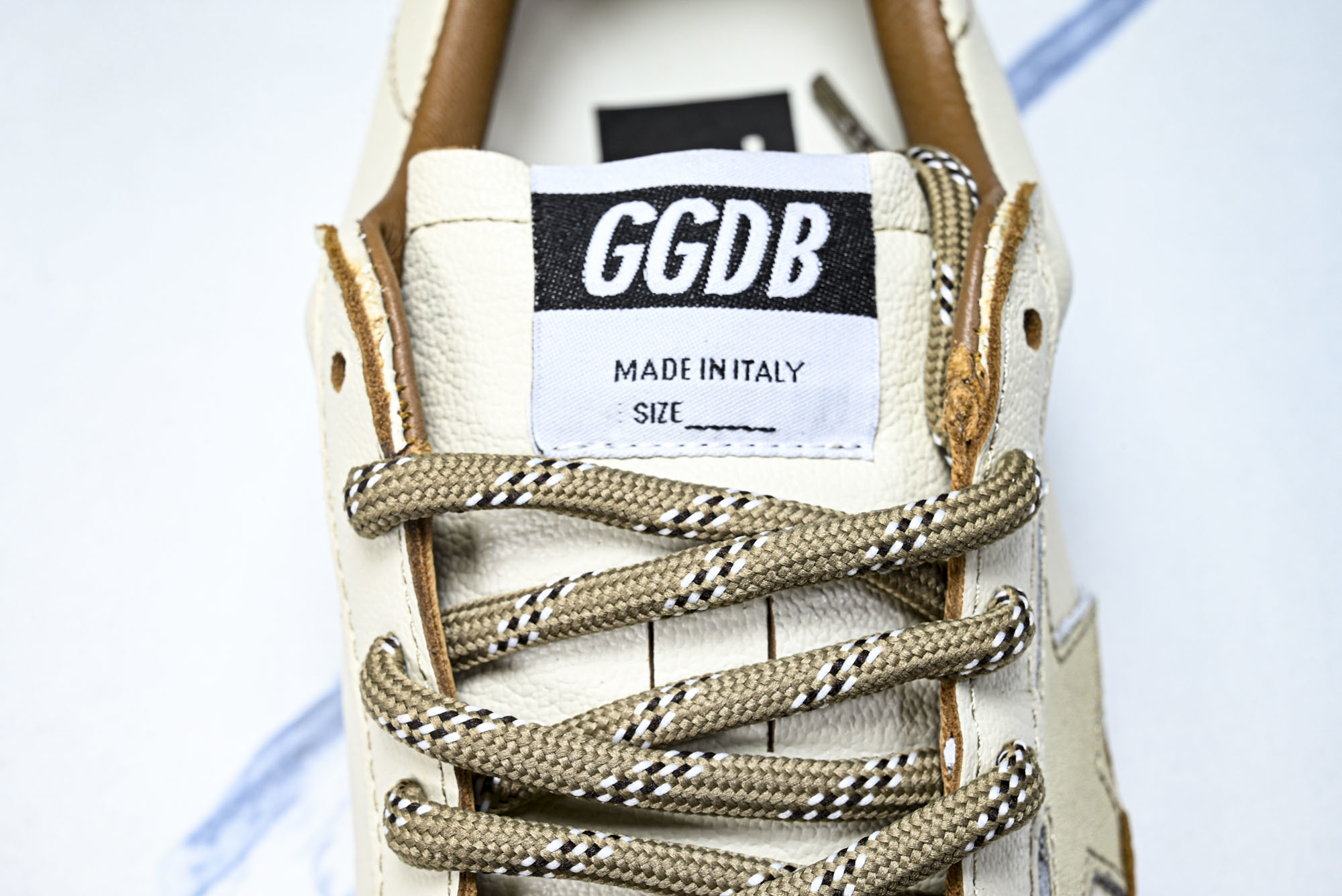 Golden Goose True Star 25s最新款 小红书爆款鞋 采用进口牛皮羊皮内里 舒适感爆