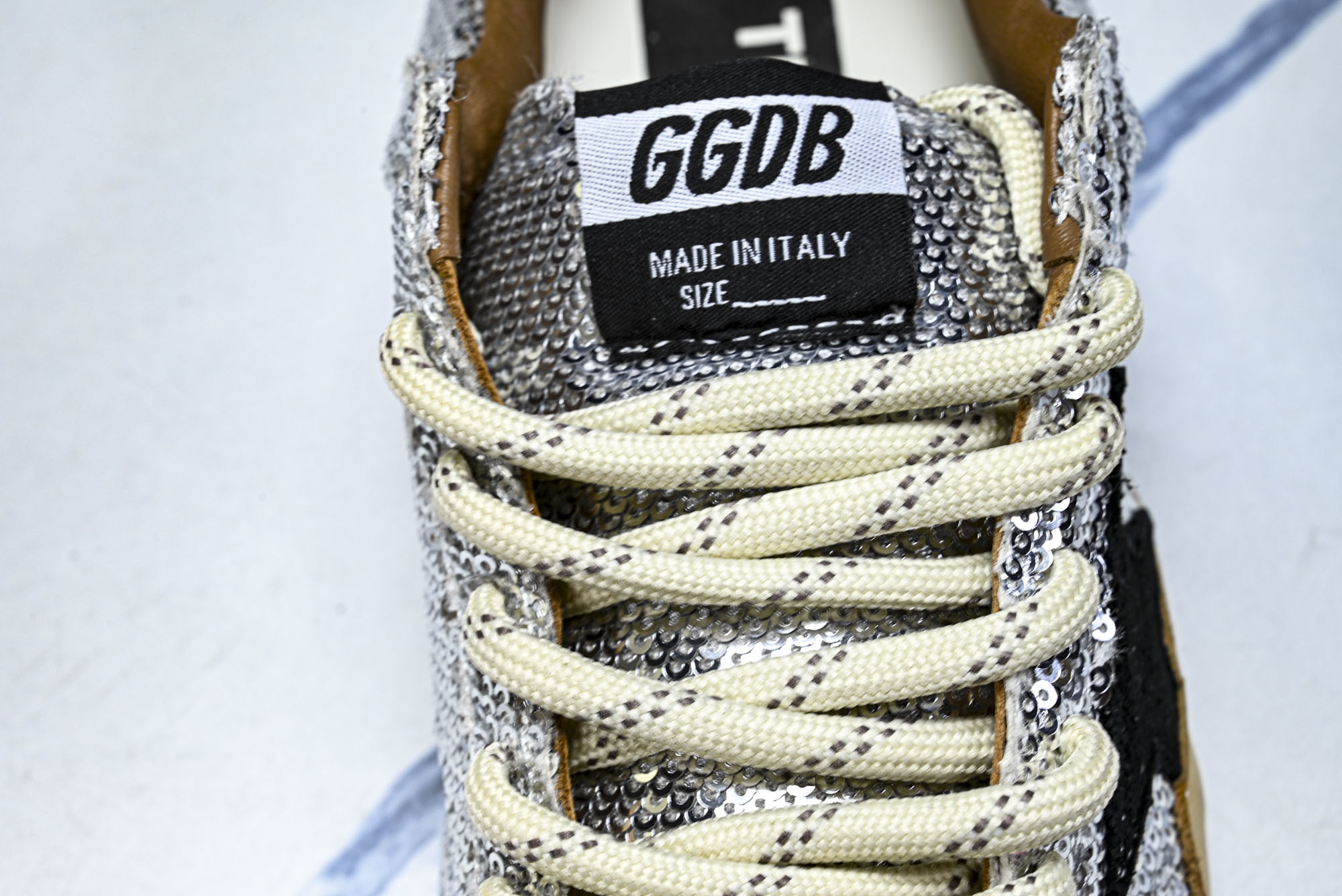 Golden Goose True Star 25s最新款 小红书爆款鞋 采用进口牛皮羊皮内里 舒适感爆