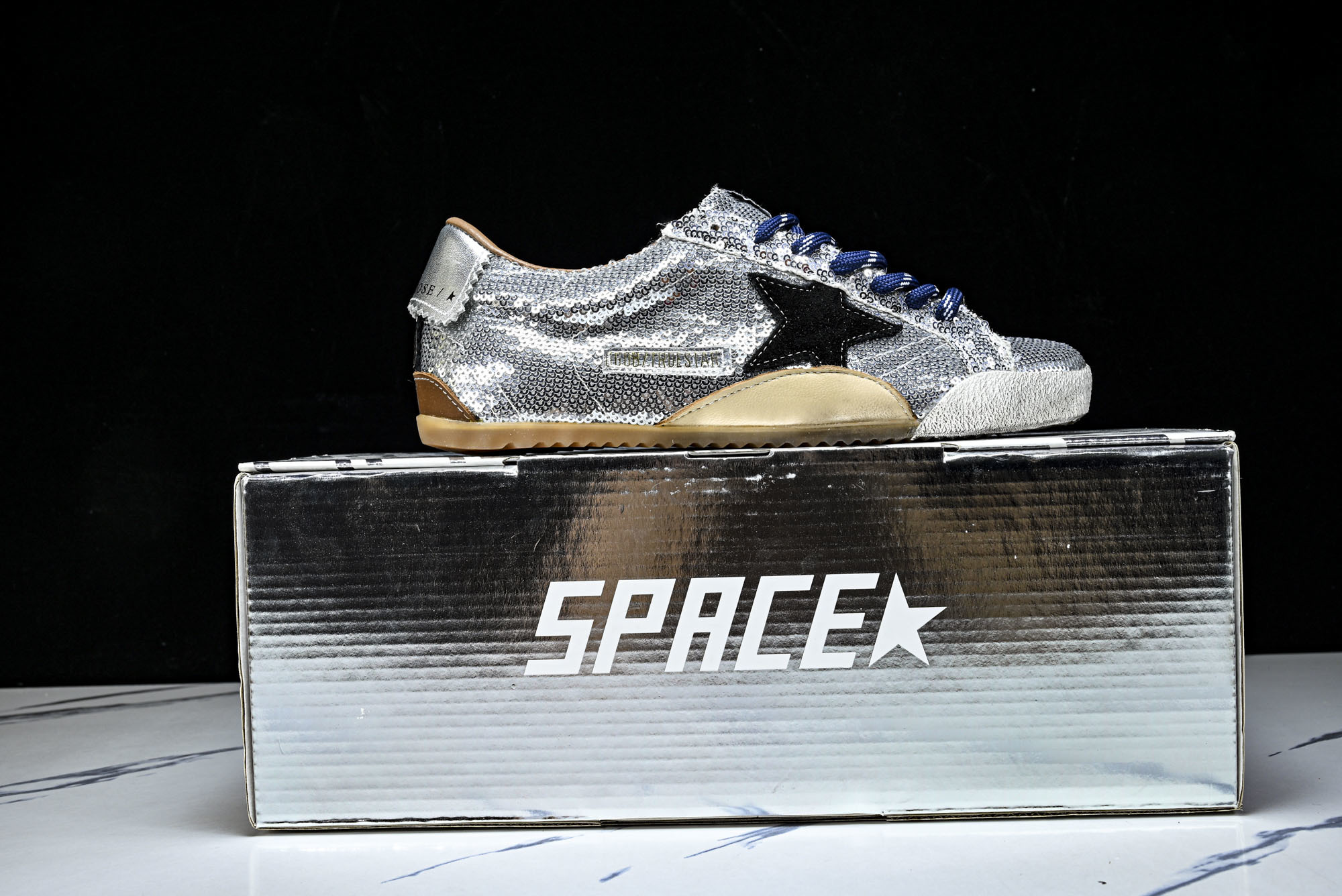Golden Goose True Star 25s最新款 小红书爆款鞋 采用进口牛皮羊皮内里 舒适感爆