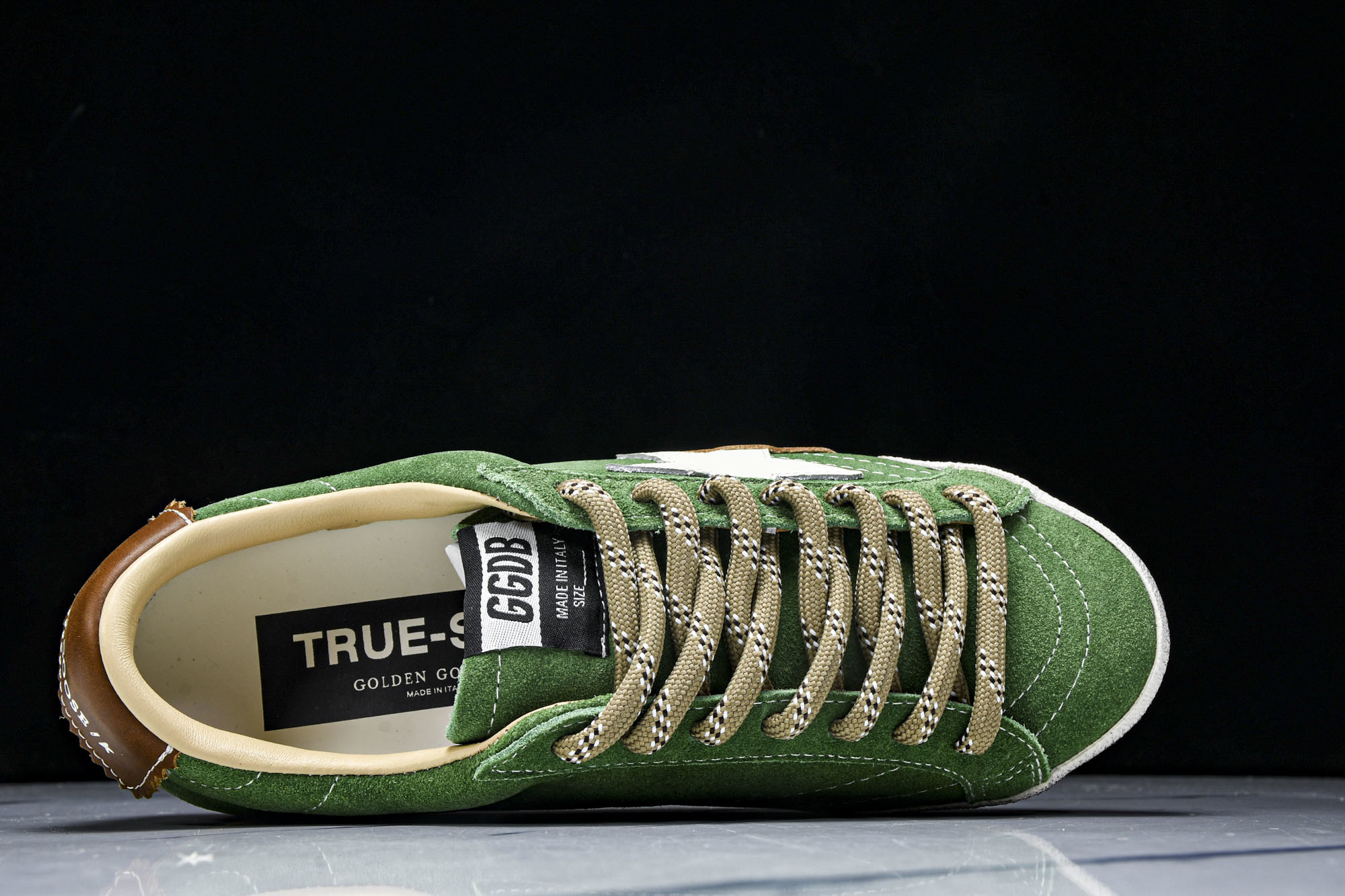 Golden Goose True Star 25s最新款 小红书爆款鞋 采用进口牛皮羊皮内里 舒适感爆