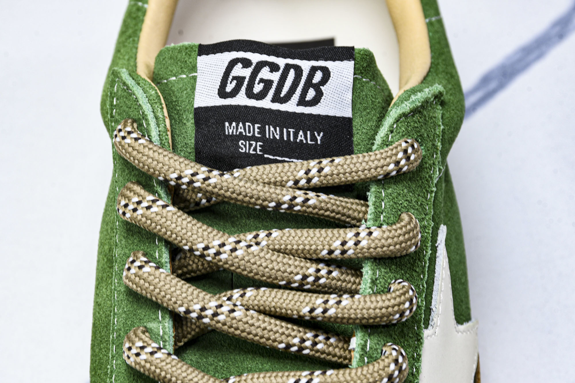 Golden Goose True Star 25s最新款 小红书爆款鞋 采用进口牛皮羊皮内里 舒适感爆
