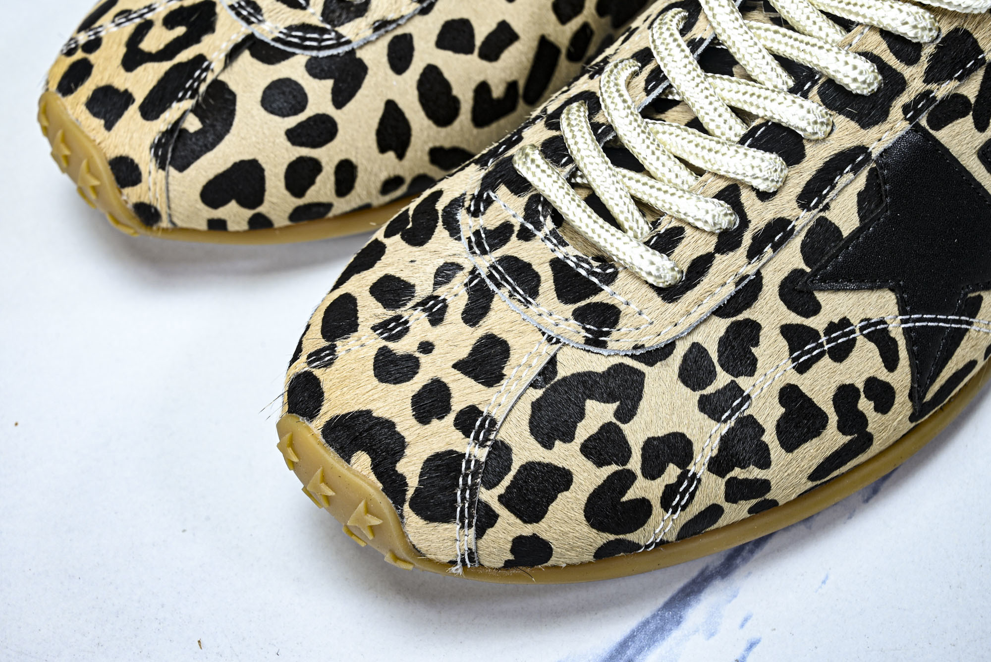 Golden Goose 25周年限定款三色系带平底低帮德训板鞋2025新款星星做旧小脏鞋女#Golde