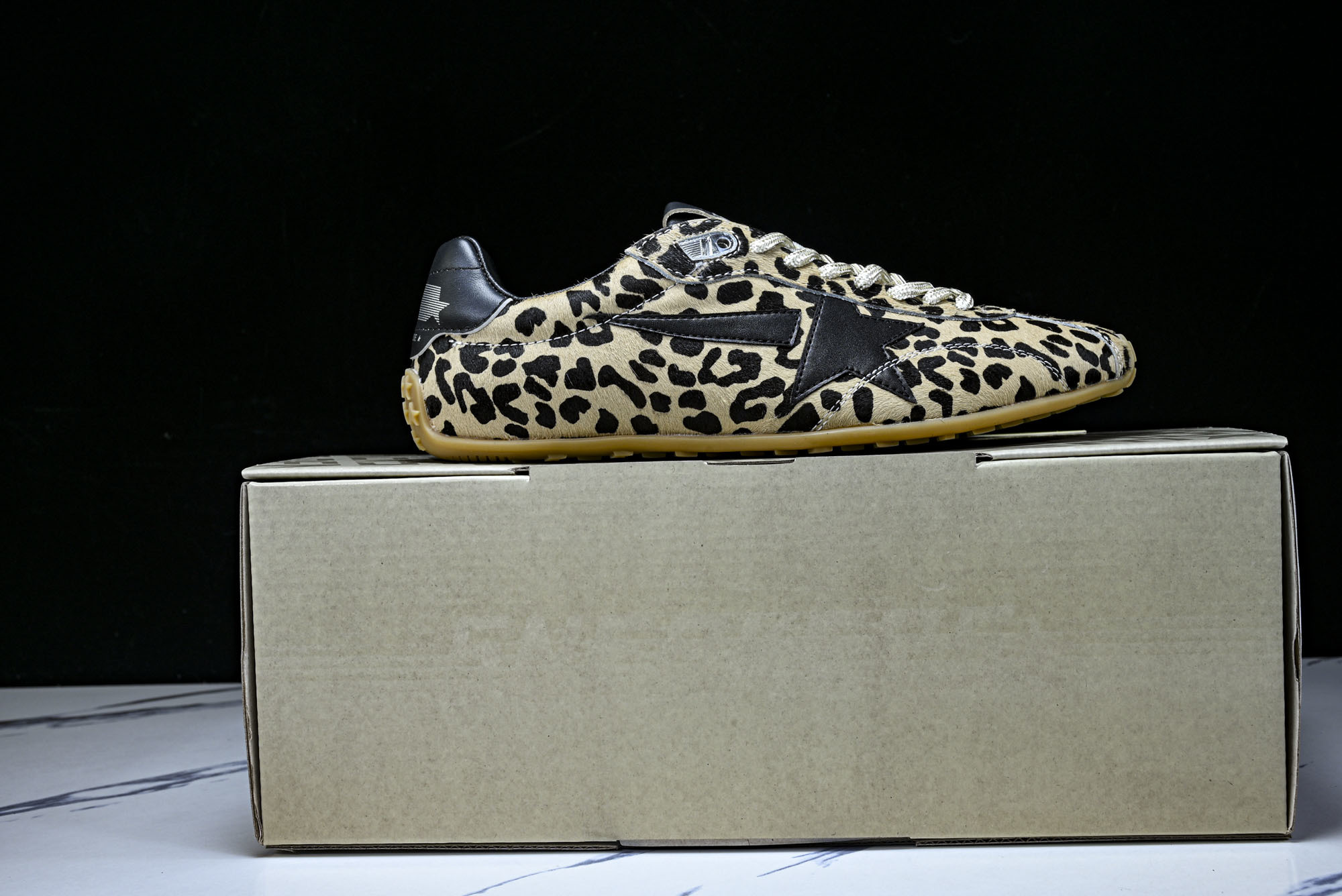 Golden Goose 25周年限定款三色系带平底低帮德训板鞋2025新款星星做旧小脏鞋女#Golde