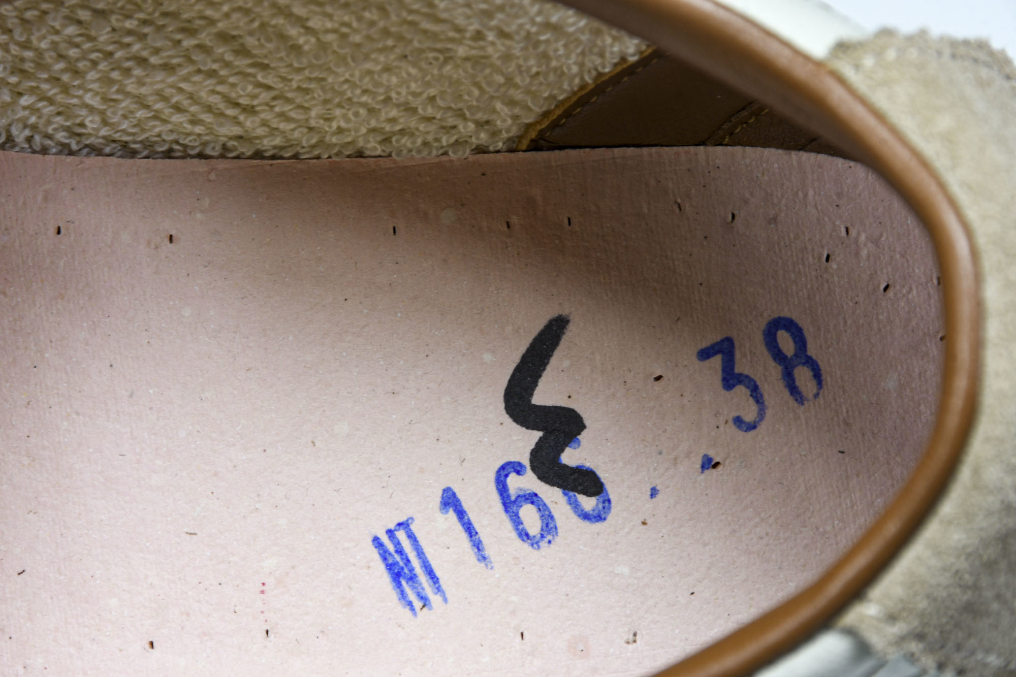 Golden Goose 25周年限定款三色系带平底低帮德训板鞋2025新款星星做旧小脏鞋女_CM_3G