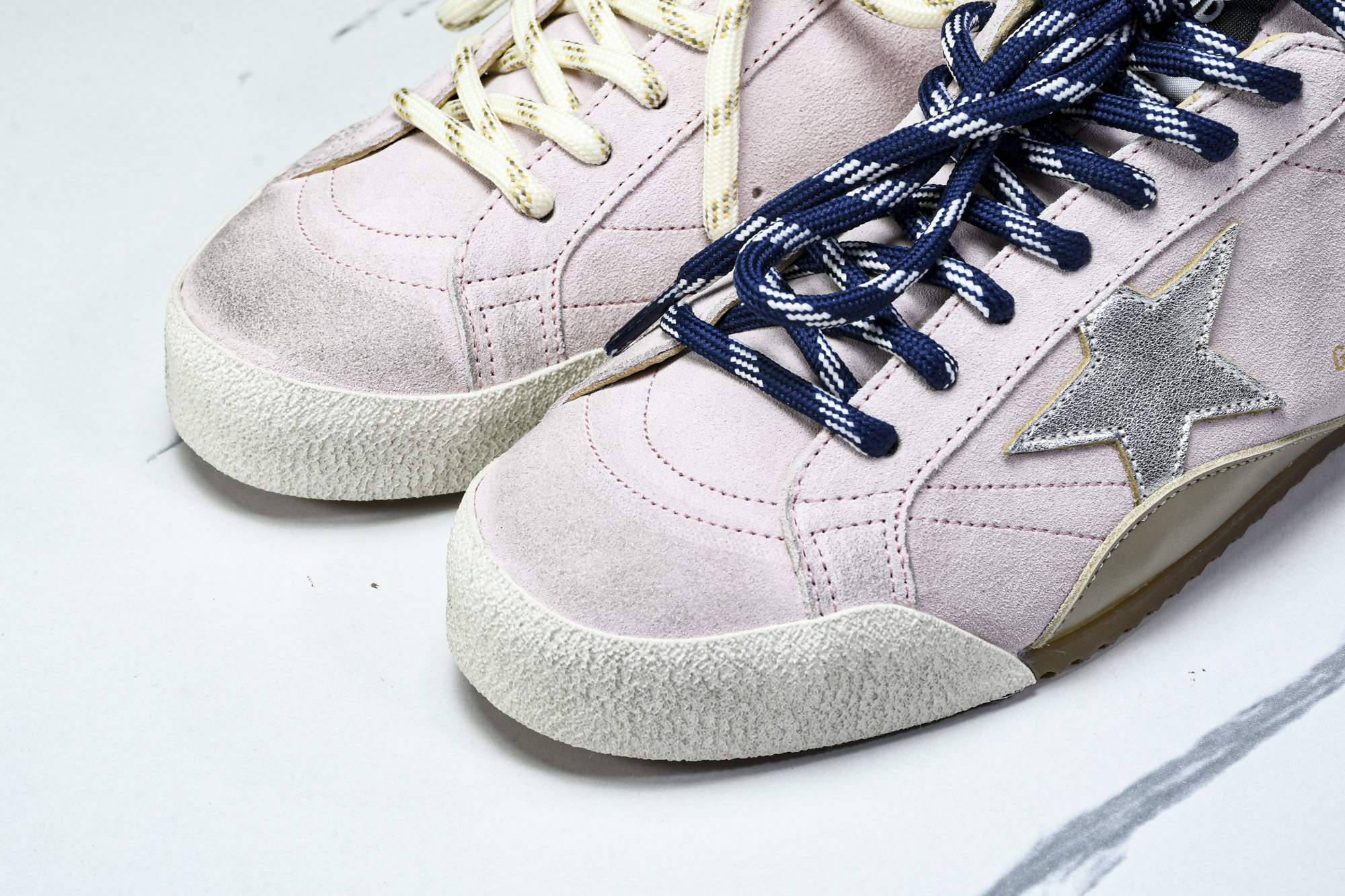 Golden Goose 25周年限定款三色系带平底低帮德训板鞋2025新款星星做旧小脏鞋女_CM_4G
