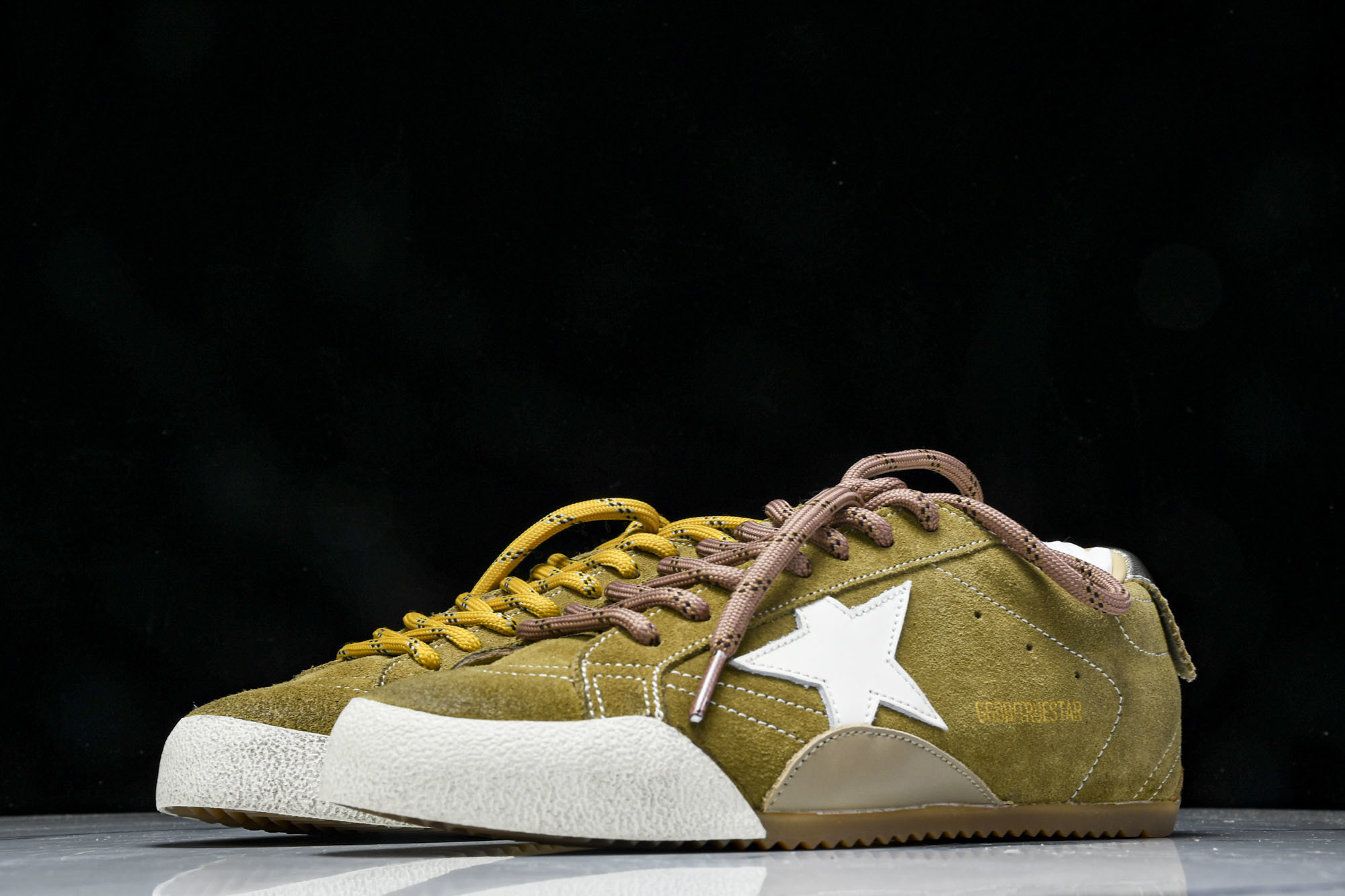 Golden Goose 25周年限定款三色系带平底低帮德训板鞋2025新款星星做旧小脏鞋女_CM_5G
