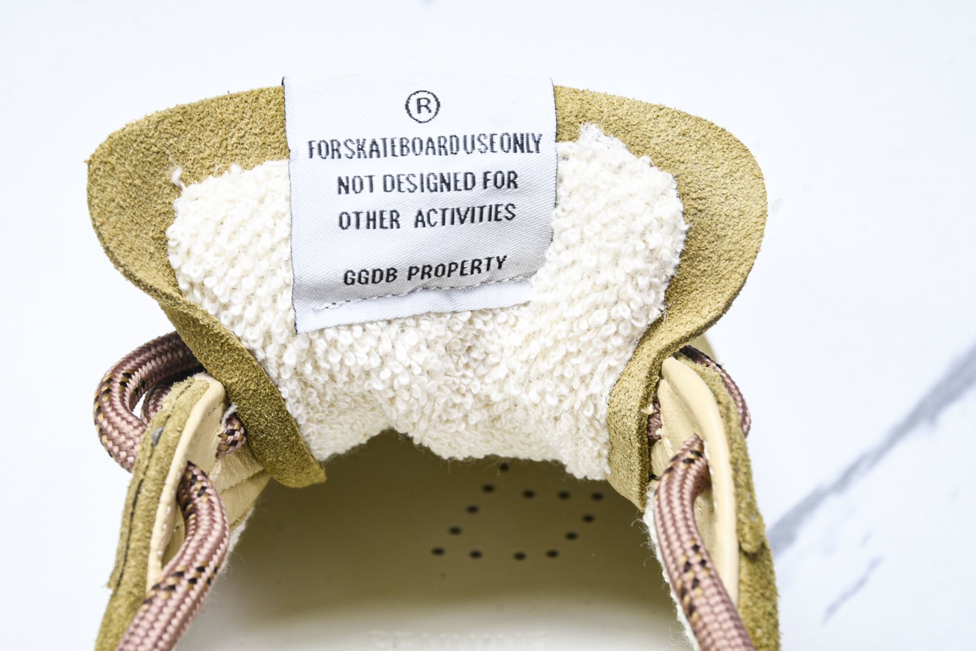 Golden Goose 25周年限定款三色系带平底低帮德训板鞋2025新款星星做旧小脏鞋女_CM_5G