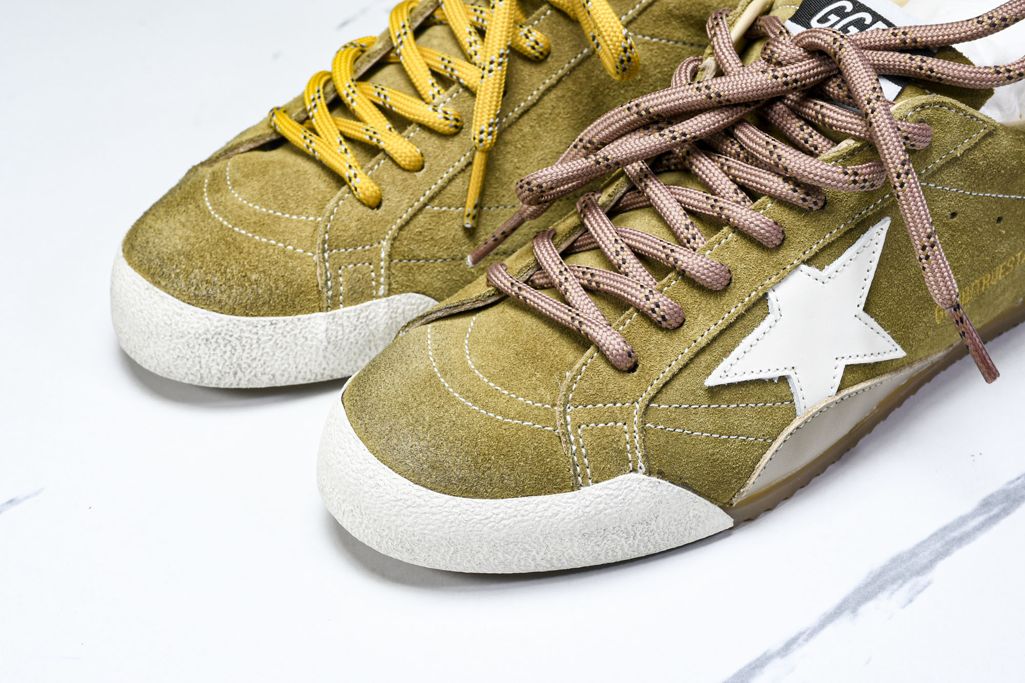 Golden Goose 25周年限定款三色系带平底低帮德训板鞋2025新款星星做旧小脏鞋女_CM_5G