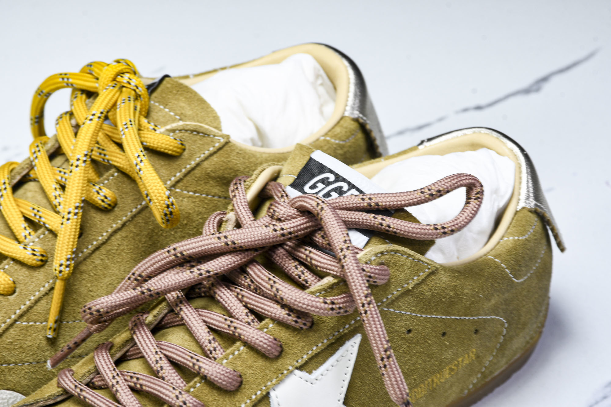 Golden Goose 25周年限定款三色系带平底低帮德训板鞋2025新款星星做旧小脏鞋女_CM_5G