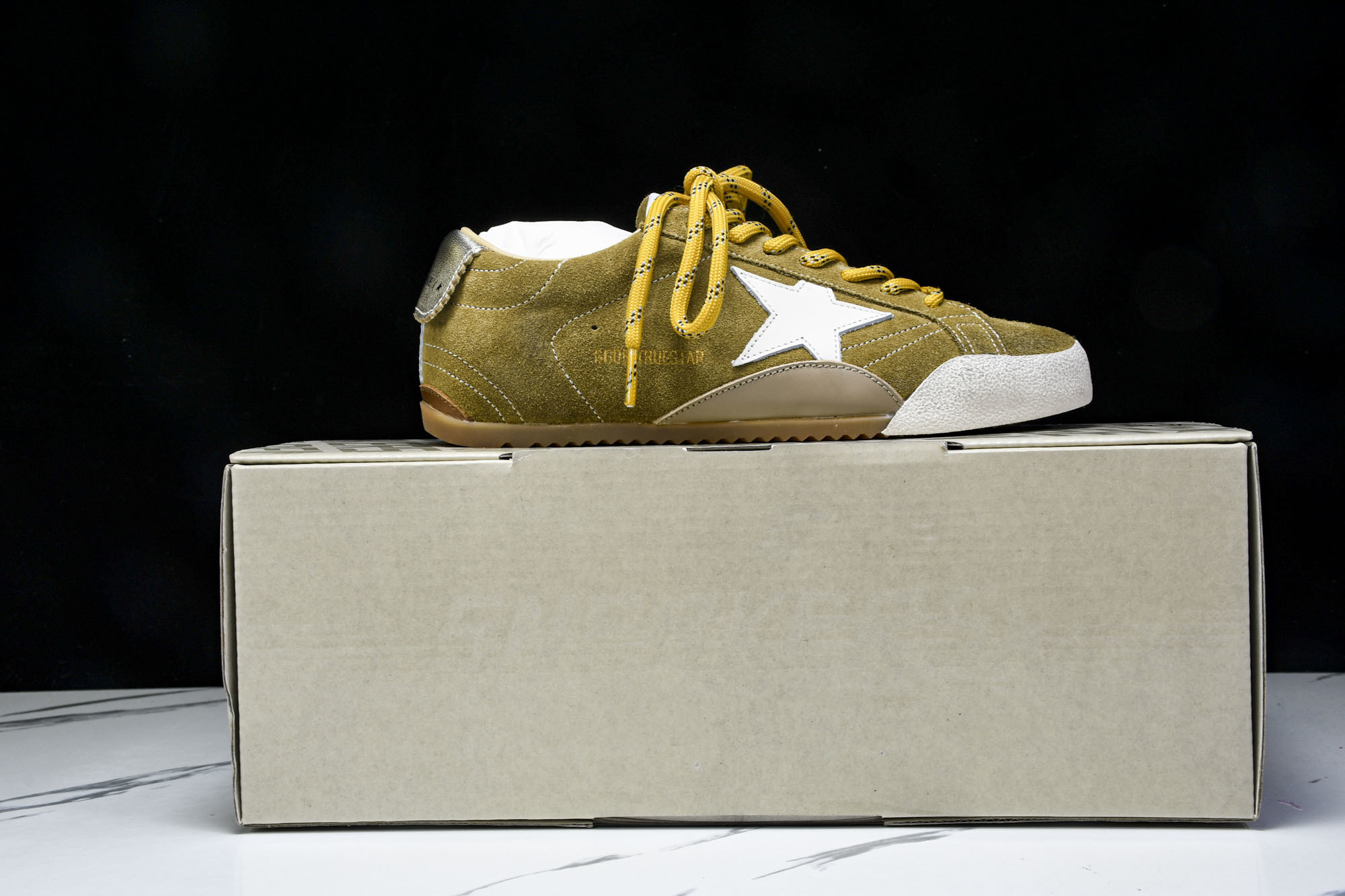 Golden Goose 25周年限定款三色系带平底低帮德训板鞋2025新款星星做旧小脏鞋女_CM_5G