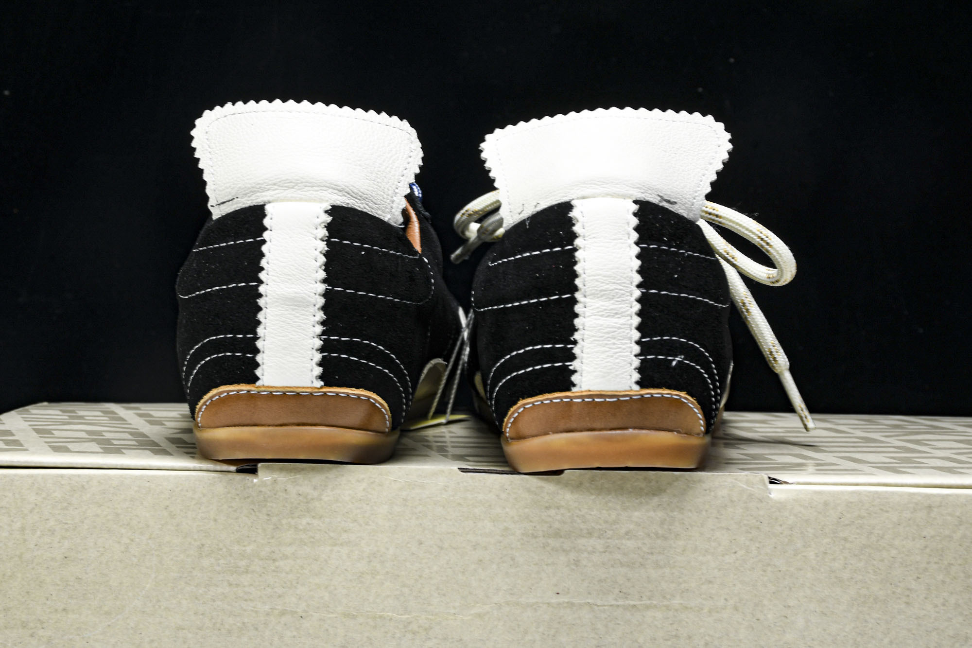 Golden Goose True Star 25s最新款 黑色Golden Goose True St
