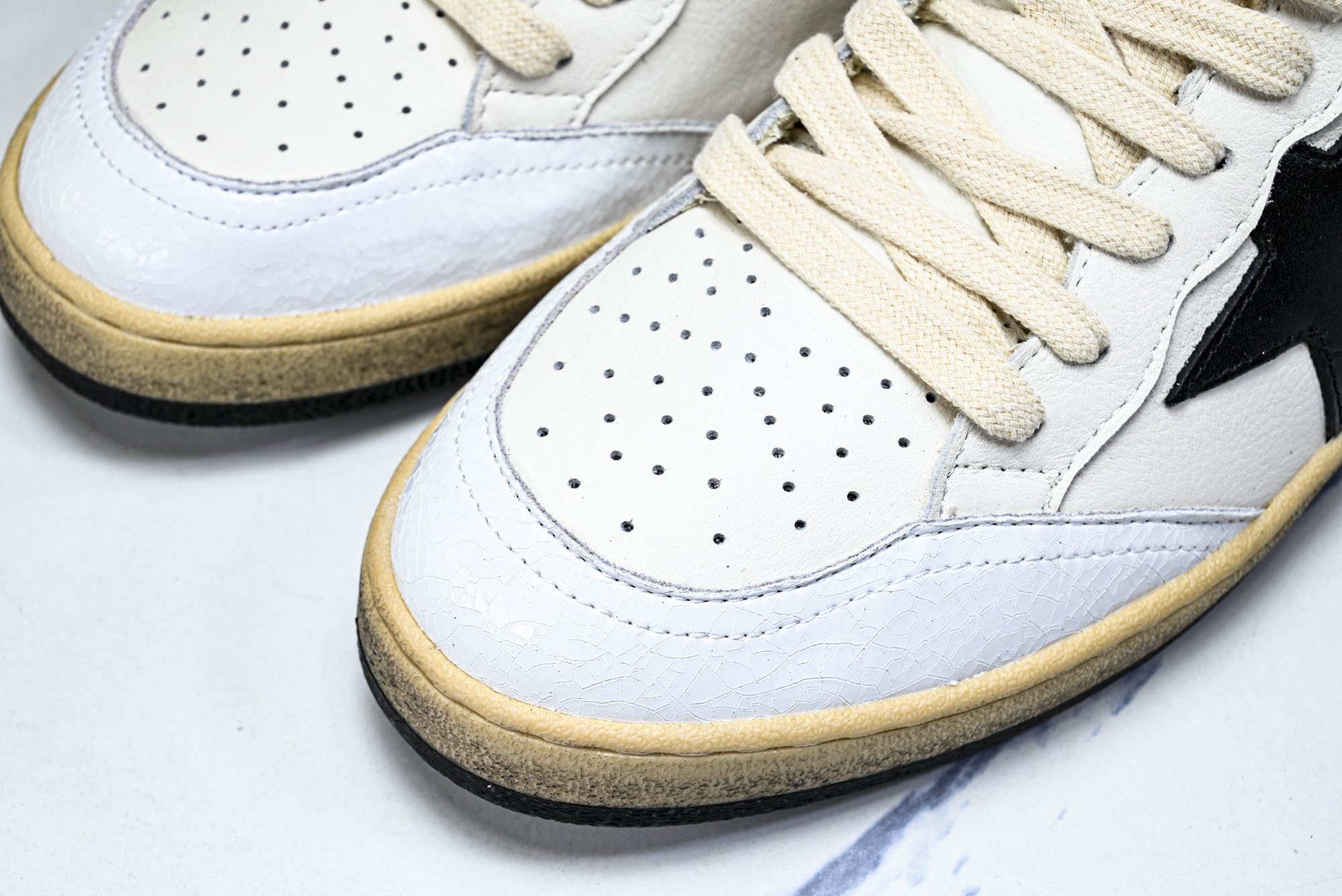 GOLDEN GOOSE DELUXE BRAND 男女情侣运动鞋 GM_CM_1Lw28 GGDB G