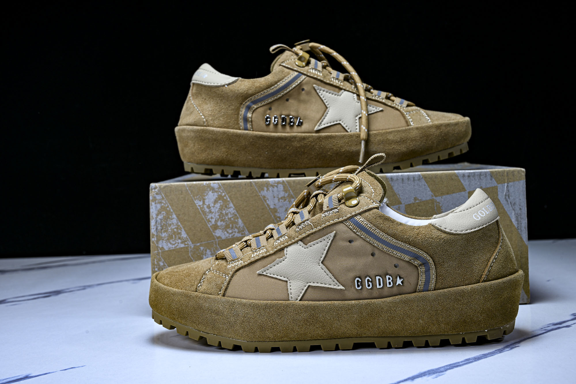Golden Goose GGDB 麂皮拼接厚底系带休闲鞋女板鞋 #YZ006Golden Goose 