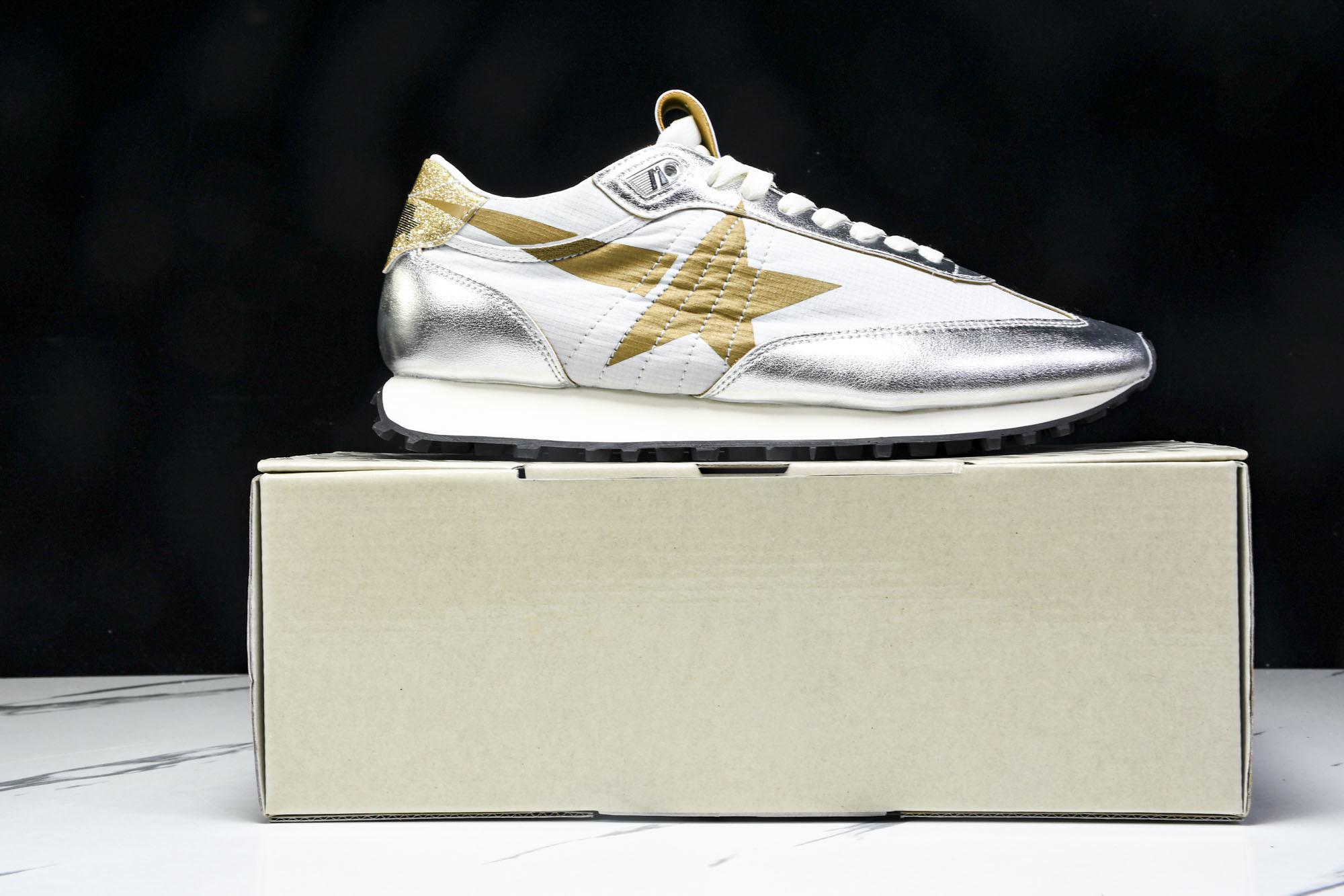 Golden Goose Marathon  舒适运动低帮生活休闲鞋_CM_1 #YZ006GGDB M