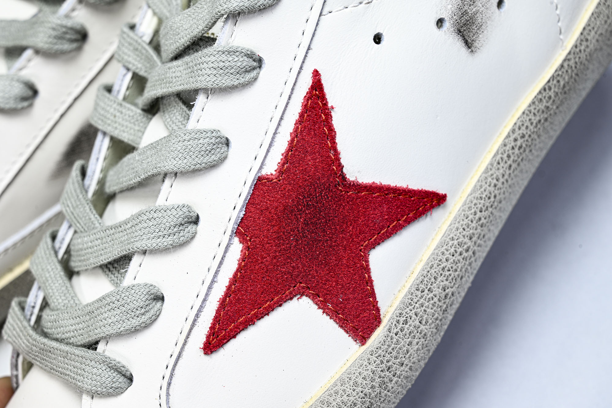 Golden Goose 男女同款Superstar星星低帮休闲鞋脏脏鞋 #YZ006超强性价比    