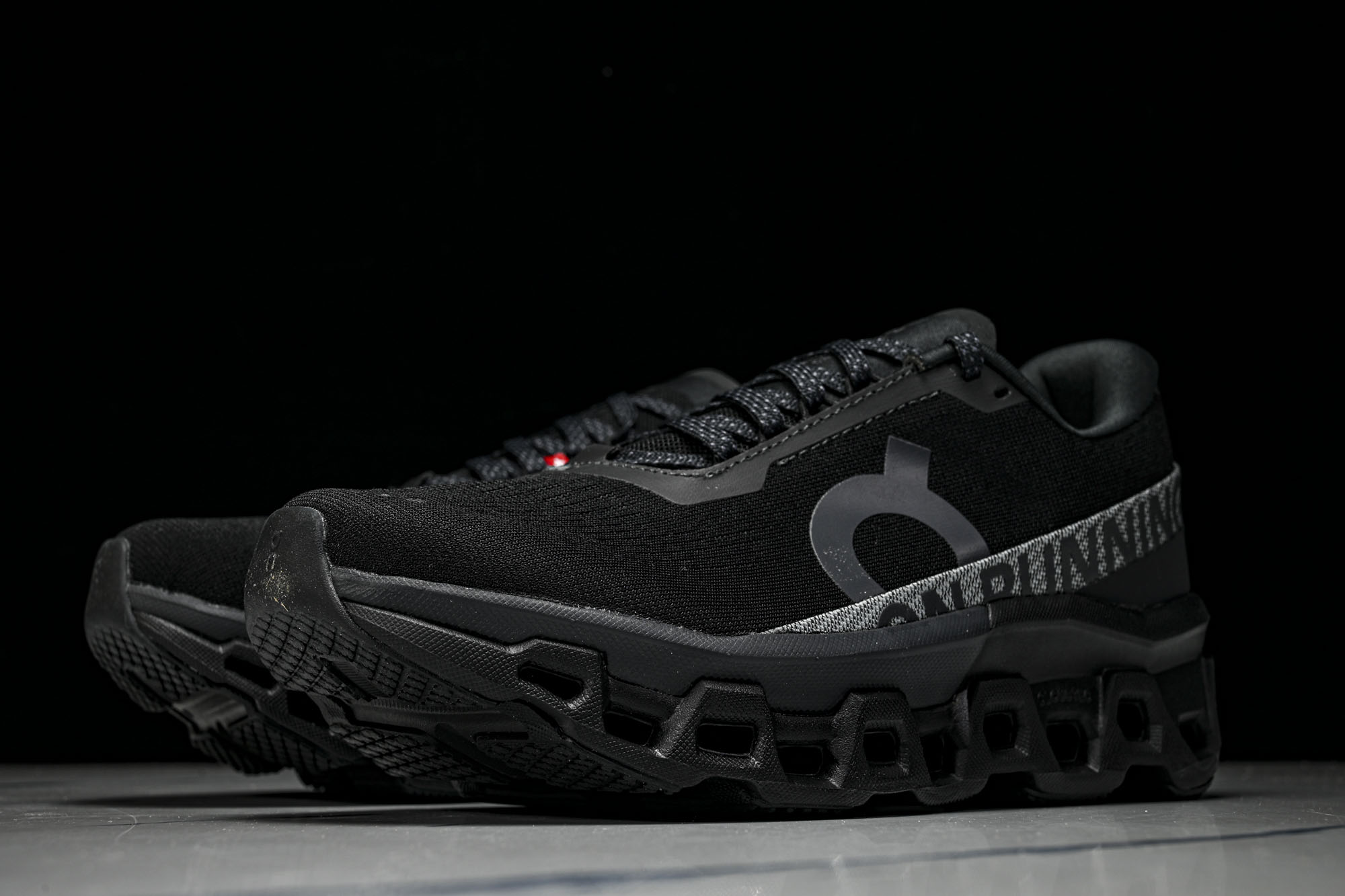 (T1.纯原)ON昂跑 Cloudmonster 2 怪兽二代轻量缓震透气男子运动休闲跑步鞋3WE #Y