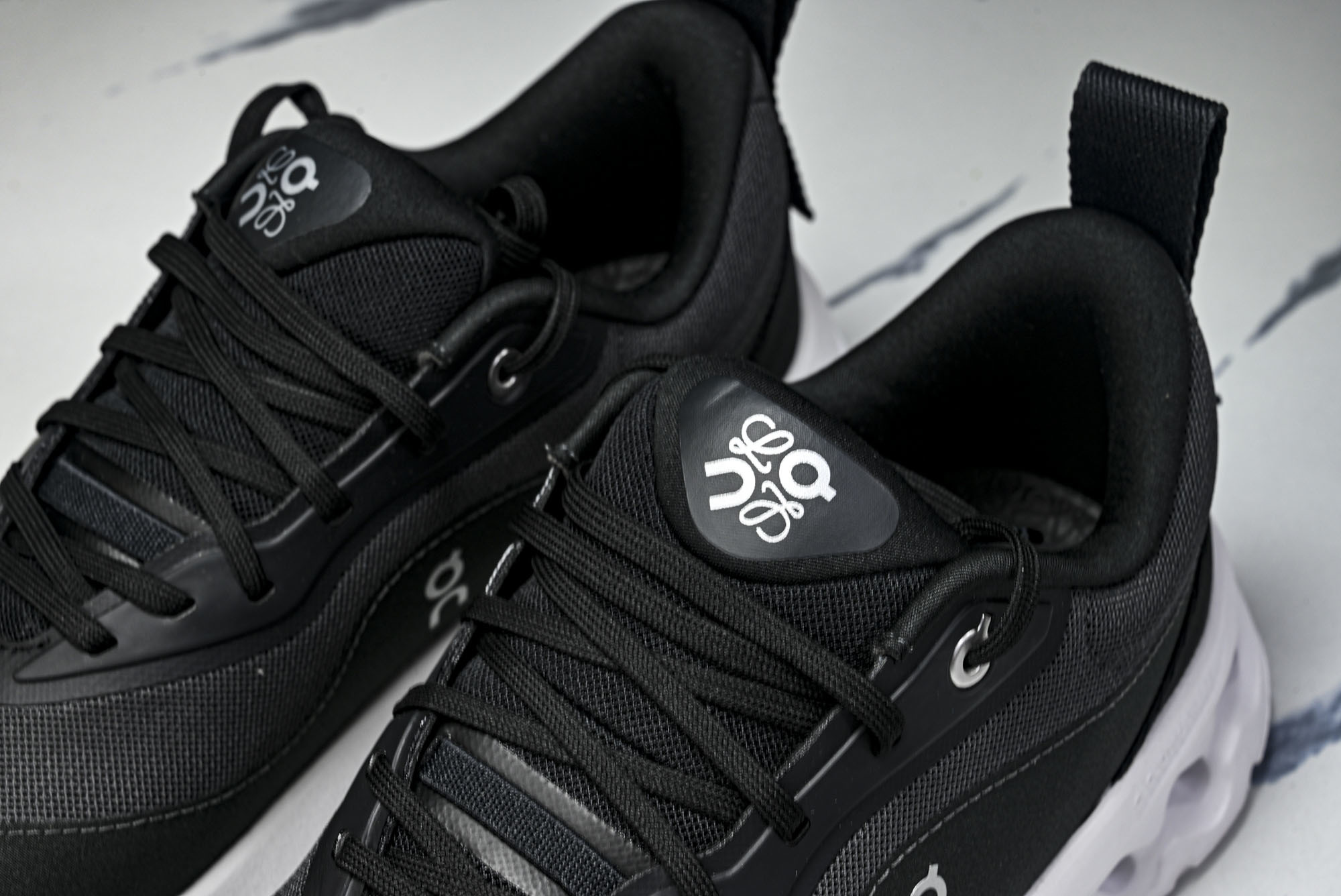 纯原LOEWE x ON Cloudtilt 2.0 Running罗意威 昂跑联名 运动跑鞋  #YZ