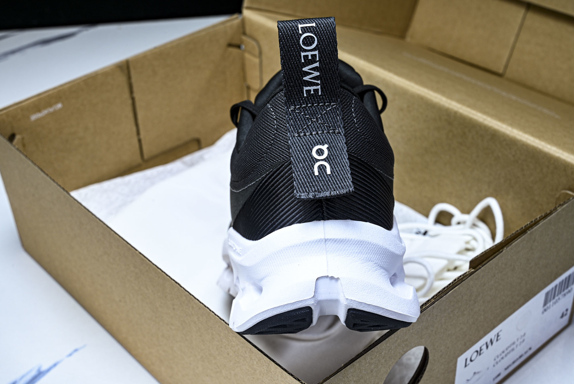 纯原LOEWE x ON Cloudtilt 2.0 Running罗意威 昂跑联名 运动跑鞋  #YZ