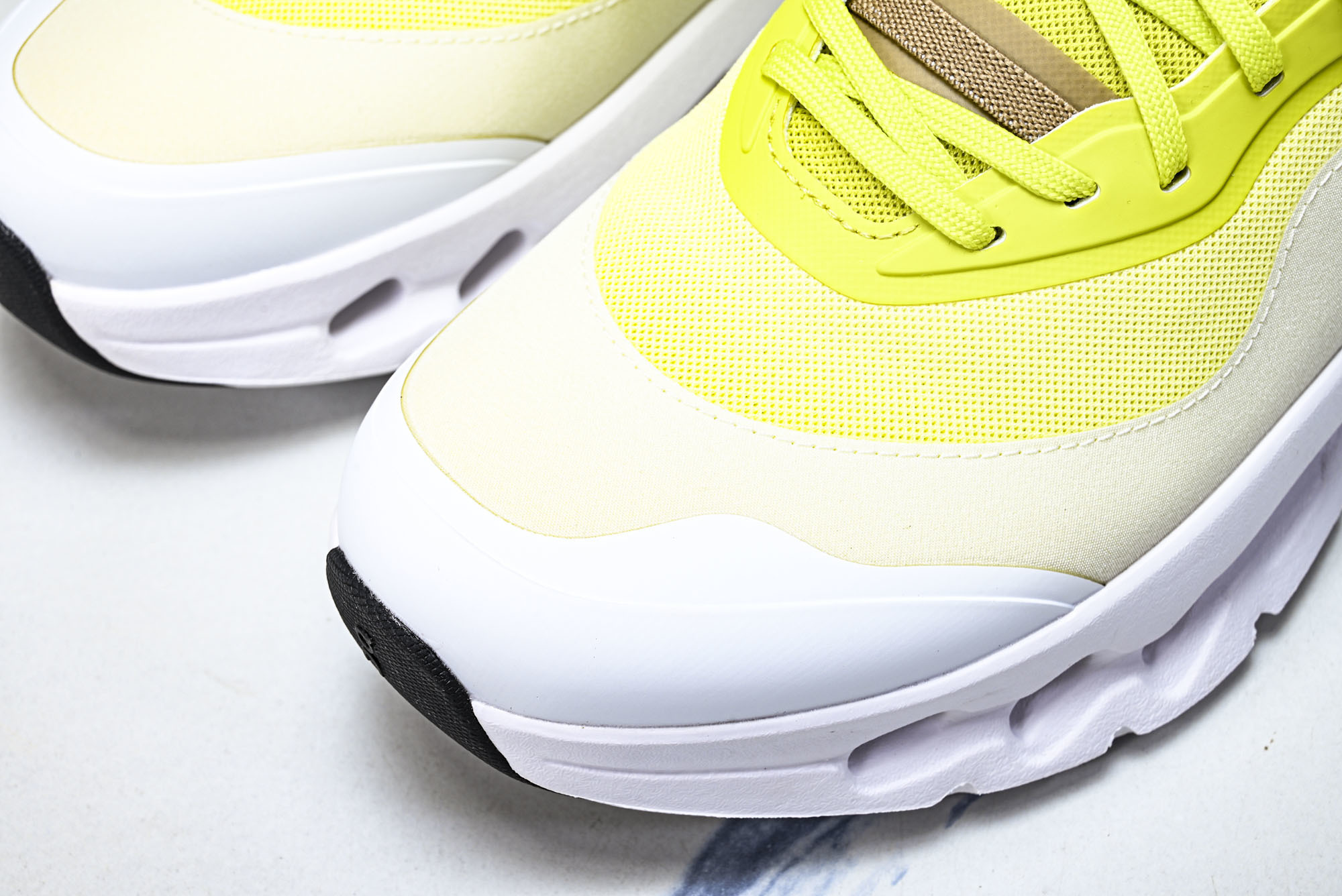 纯原LOEWE x ON Cloudtilt 2.0 Running罗意威 昂跑联名 运动跑鞋  #YZ