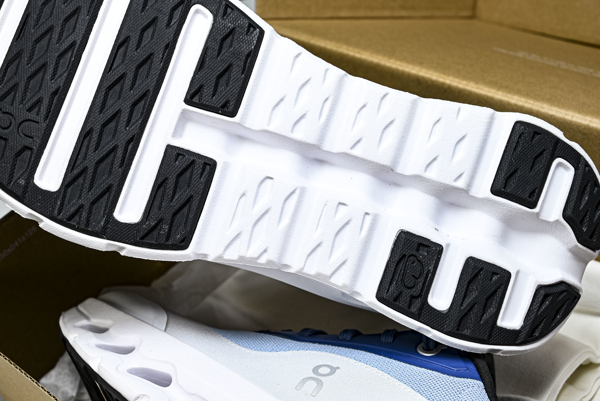 纯原LOEWE x ON Cloudtilt 2.0 Running罗意威 昂跑联名 运动跑鞋  #YZ