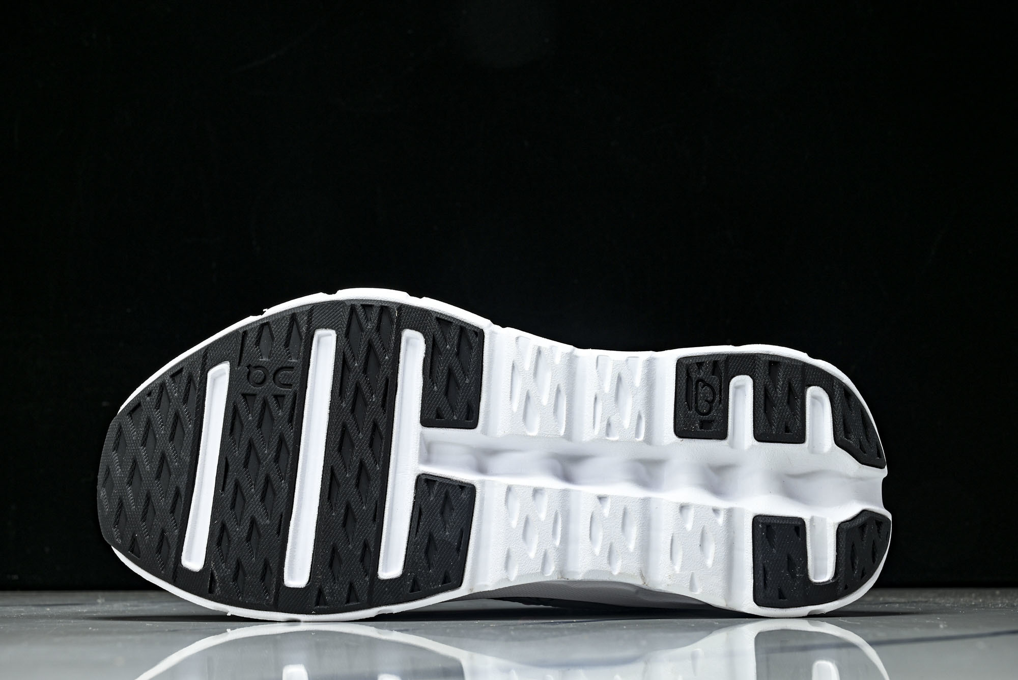 纯原LOEWE x ON Cloudtilt 2.0 Running罗意威 昂跑联名 运动跑鞋  #YZ