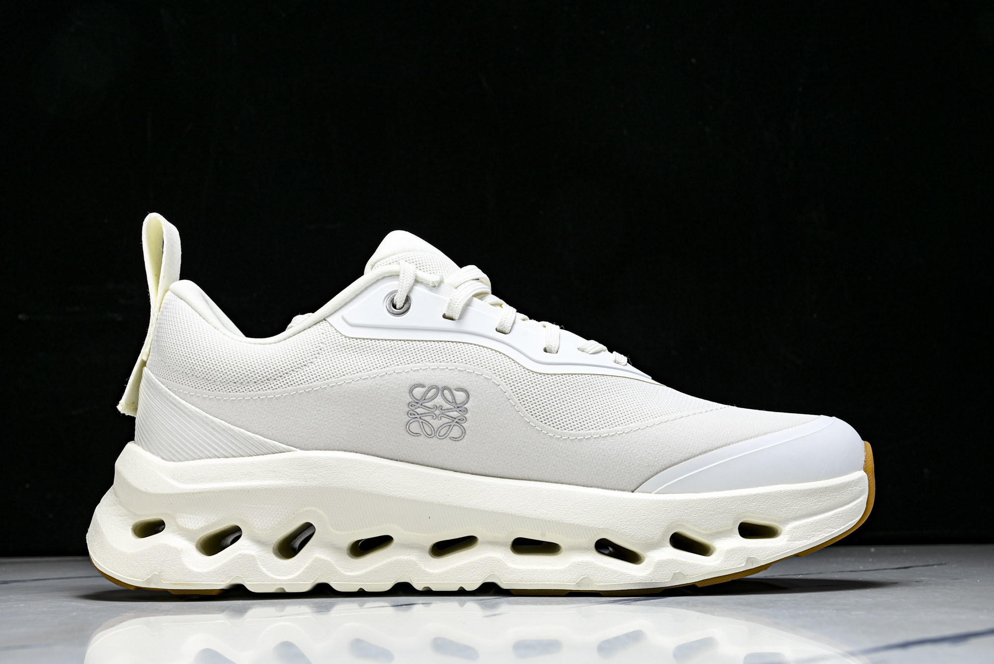 纯原LOEWE x ON Cloudtilt 2.0 Running罗意威 昂跑联名 运动跑鞋  #YZ