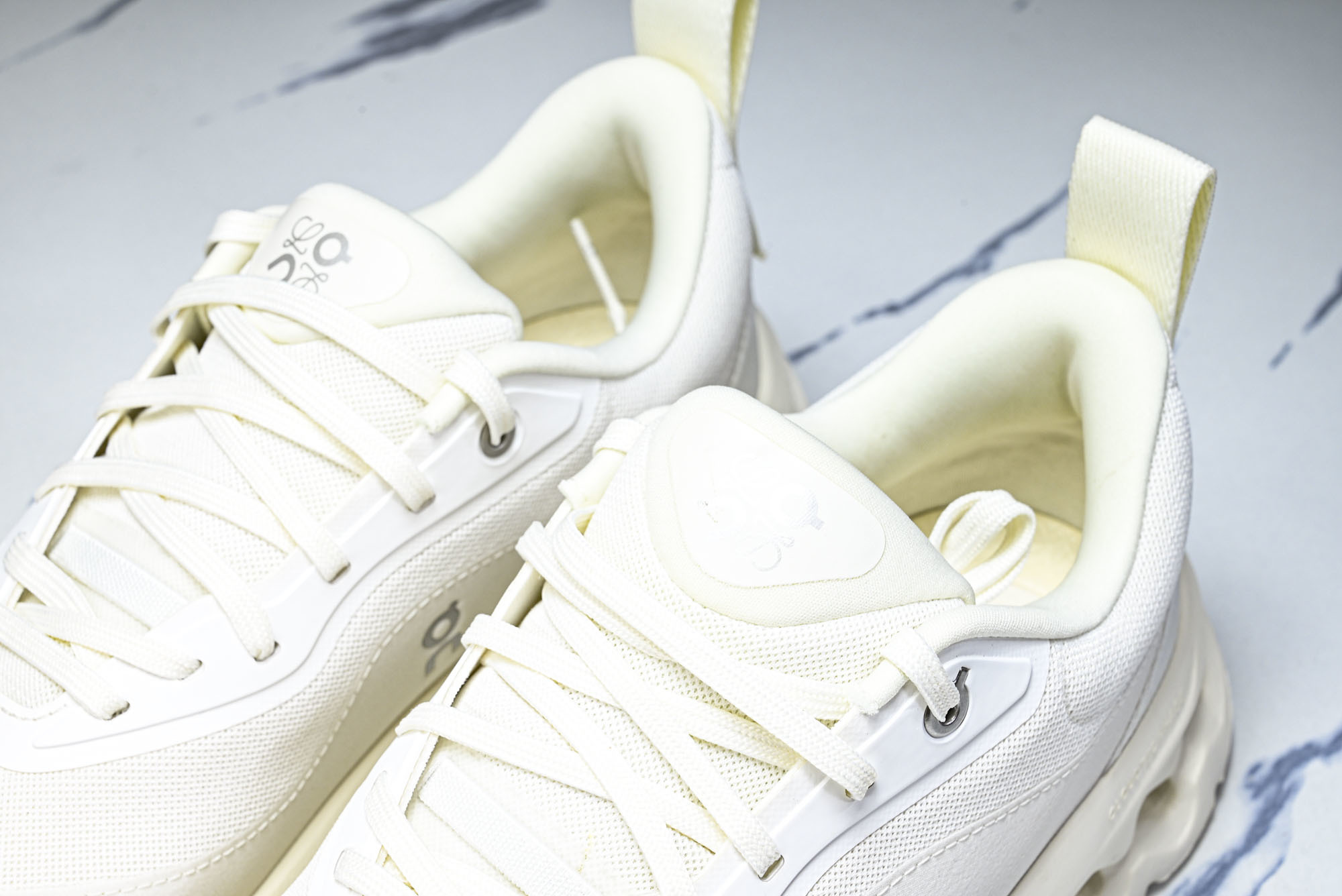 纯原LOEWE x ON Cloudtilt 2.0 Running罗意威 昂跑联名 运动跑鞋  #YZ