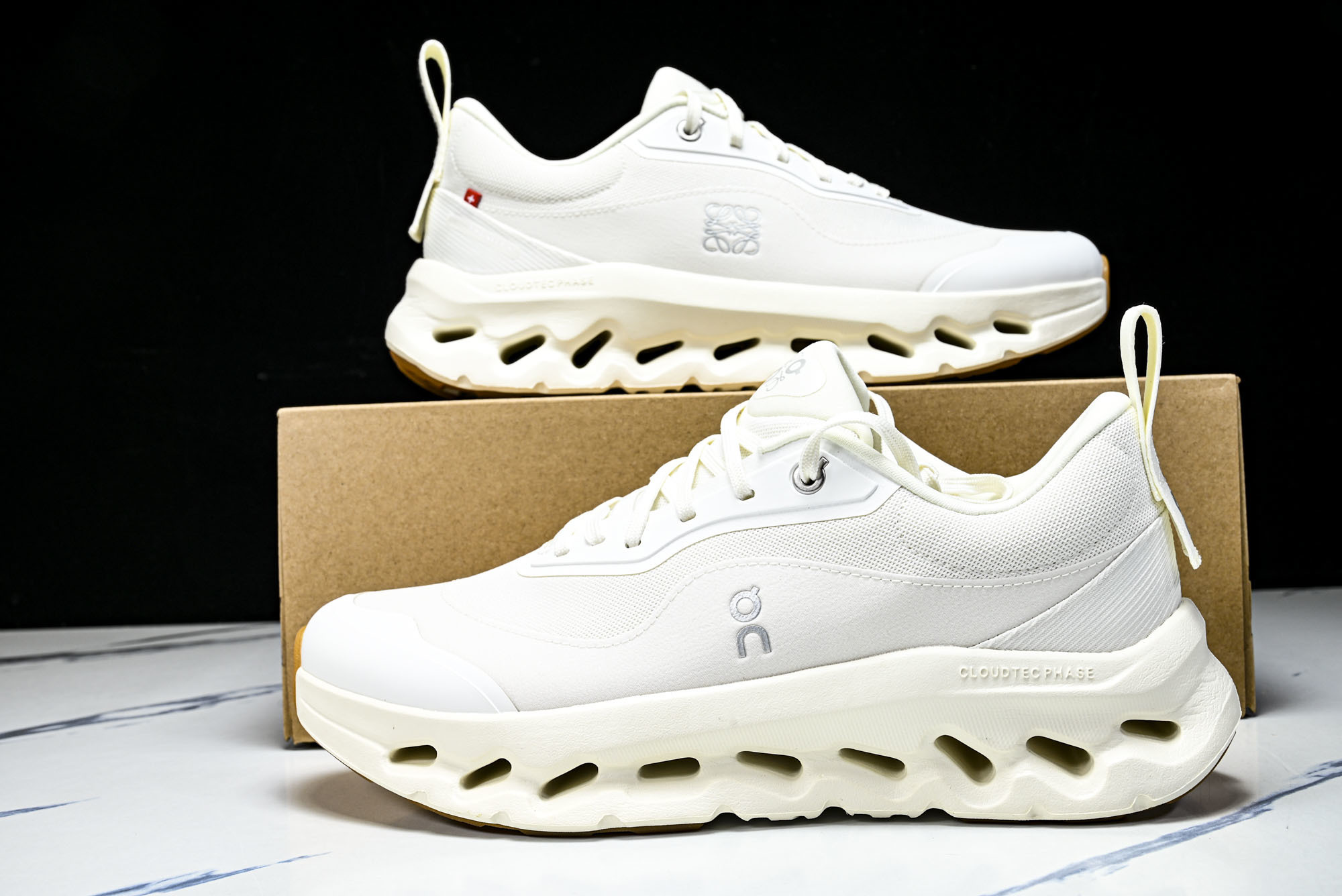 纯原LOEWE x ON Cloudtilt 2.0 Running罗意威 昂跑联名 运动跑鞋  #YZ