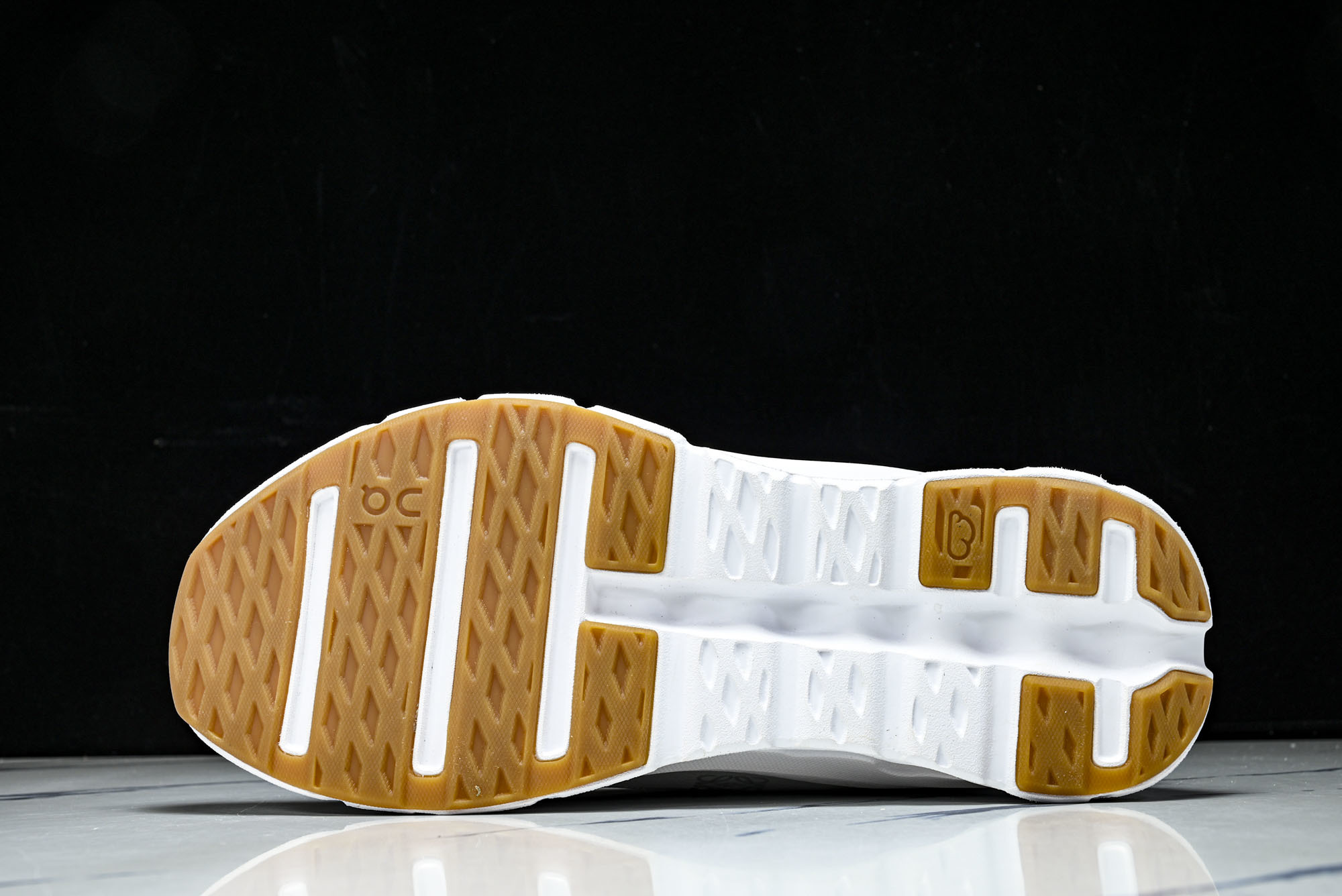纯原LOEWE x ON Cloudtilt 2.0 Running罗意威 昂跑联名 运动跑鞋  #YZ