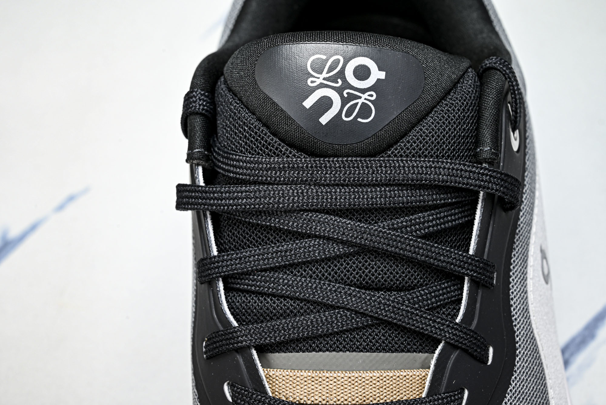 纯原LOEWE x ON Cloudtilt 2.0 Running罗意威 昂跑联名 运动跑鞋  #YZ