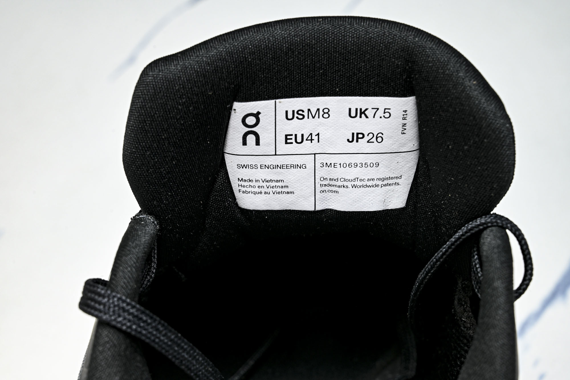 纯原LOEWE x ON Cloudtilt 2.0 Running罗意威 昂跑联名 运动跑鞋  #YZ