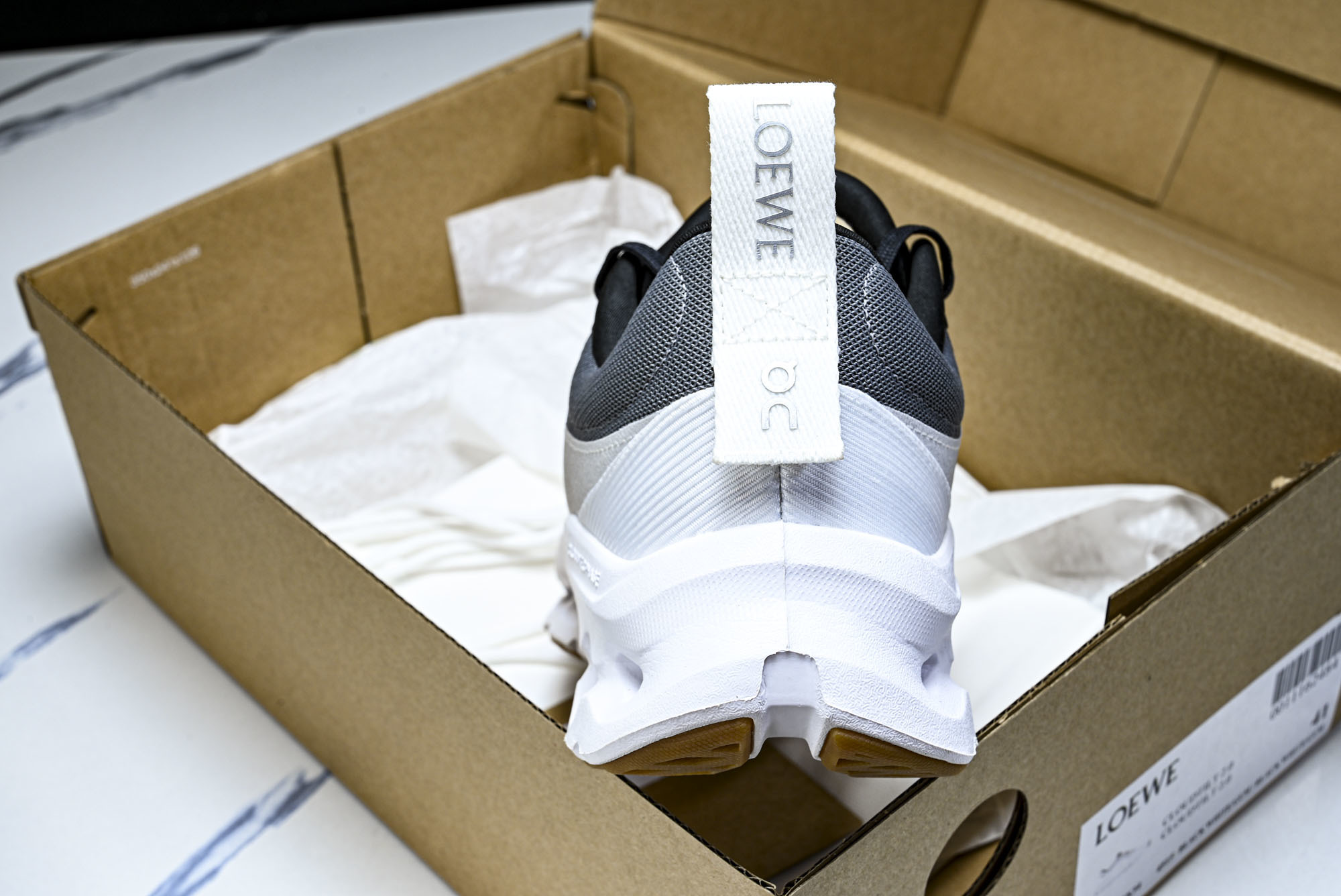 纯原LOEWE x ON Cloudtilt 2.0 Running罗意威 昂跑联名 运动跑鞋  #YZ