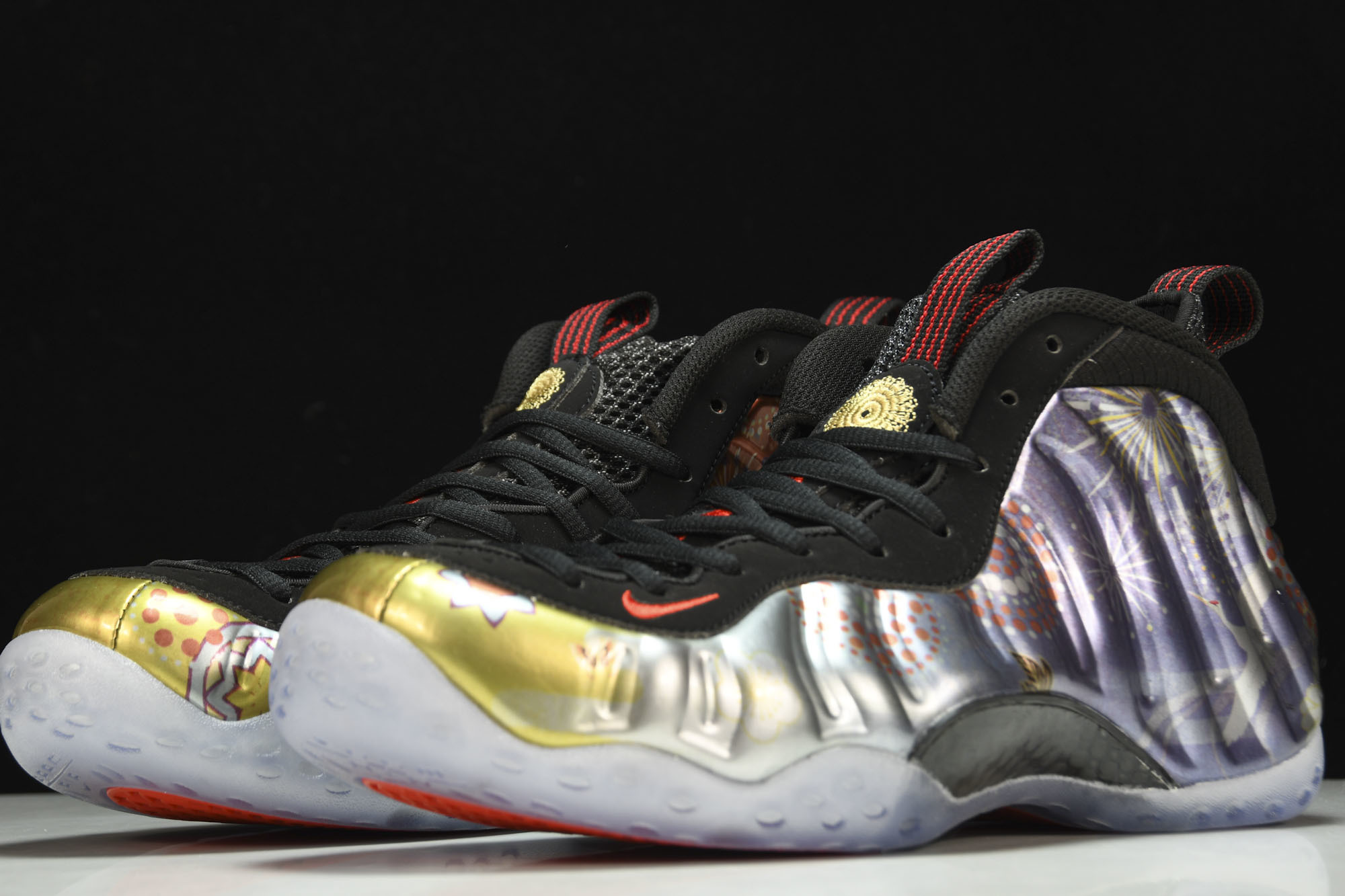 NK Air Foamposite One CNY限量新年烟花喷AO7541-00638.5 39 41