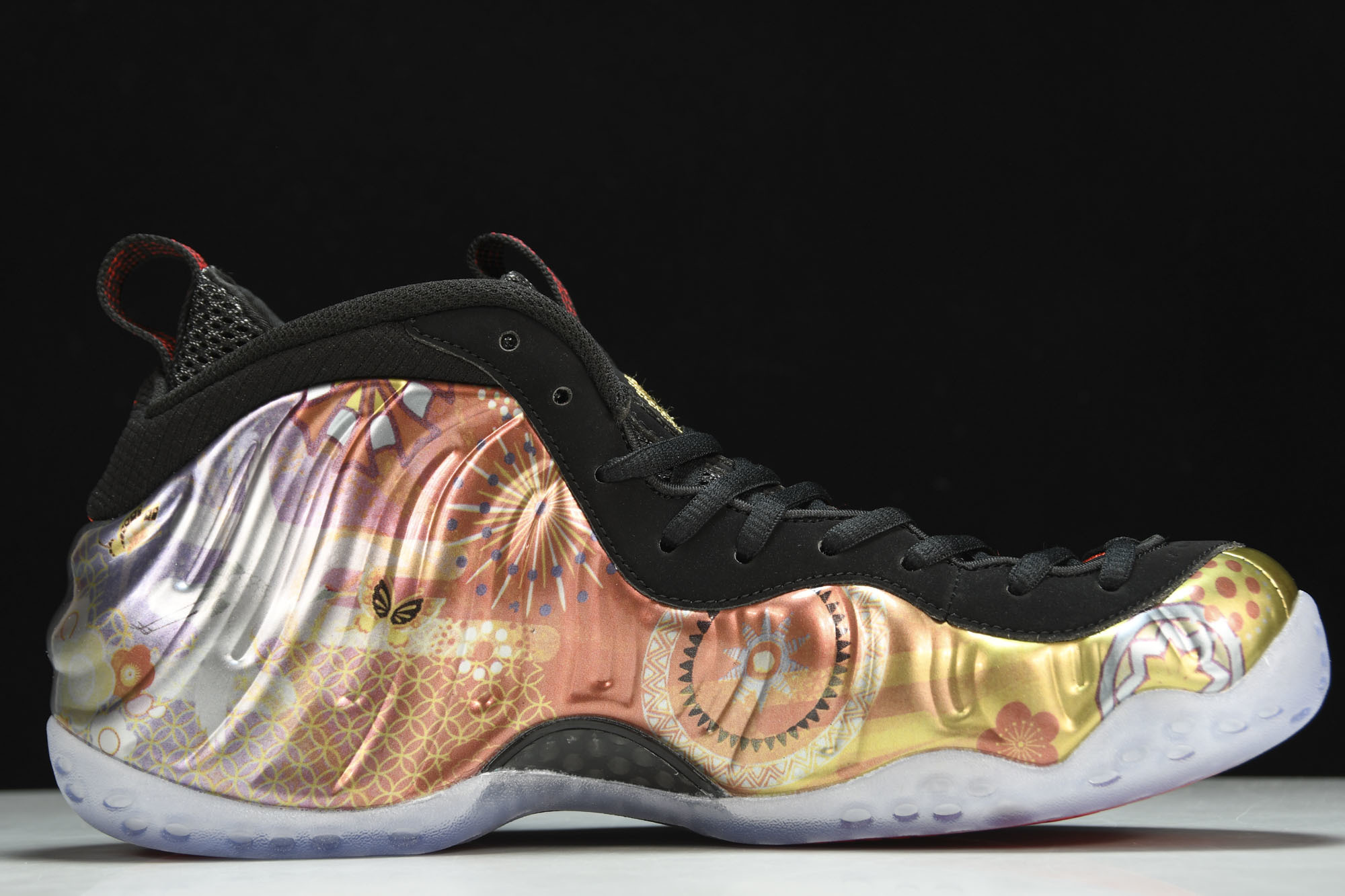 NK Air Foamposite One CNY限量新年烟花喷AO7541-00638.5 39 41