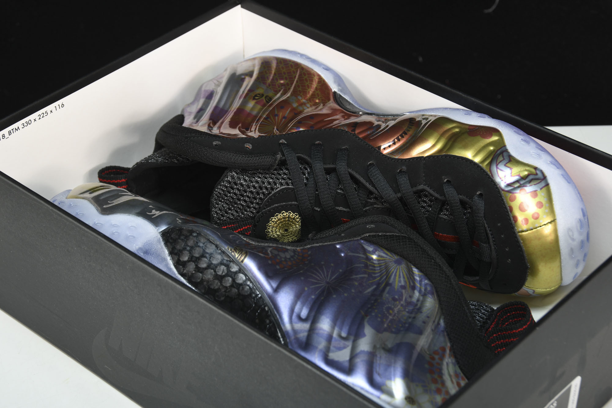 NK Air Foamposite One CNY限量新年烟花喷AO7541-00638.5 39 41