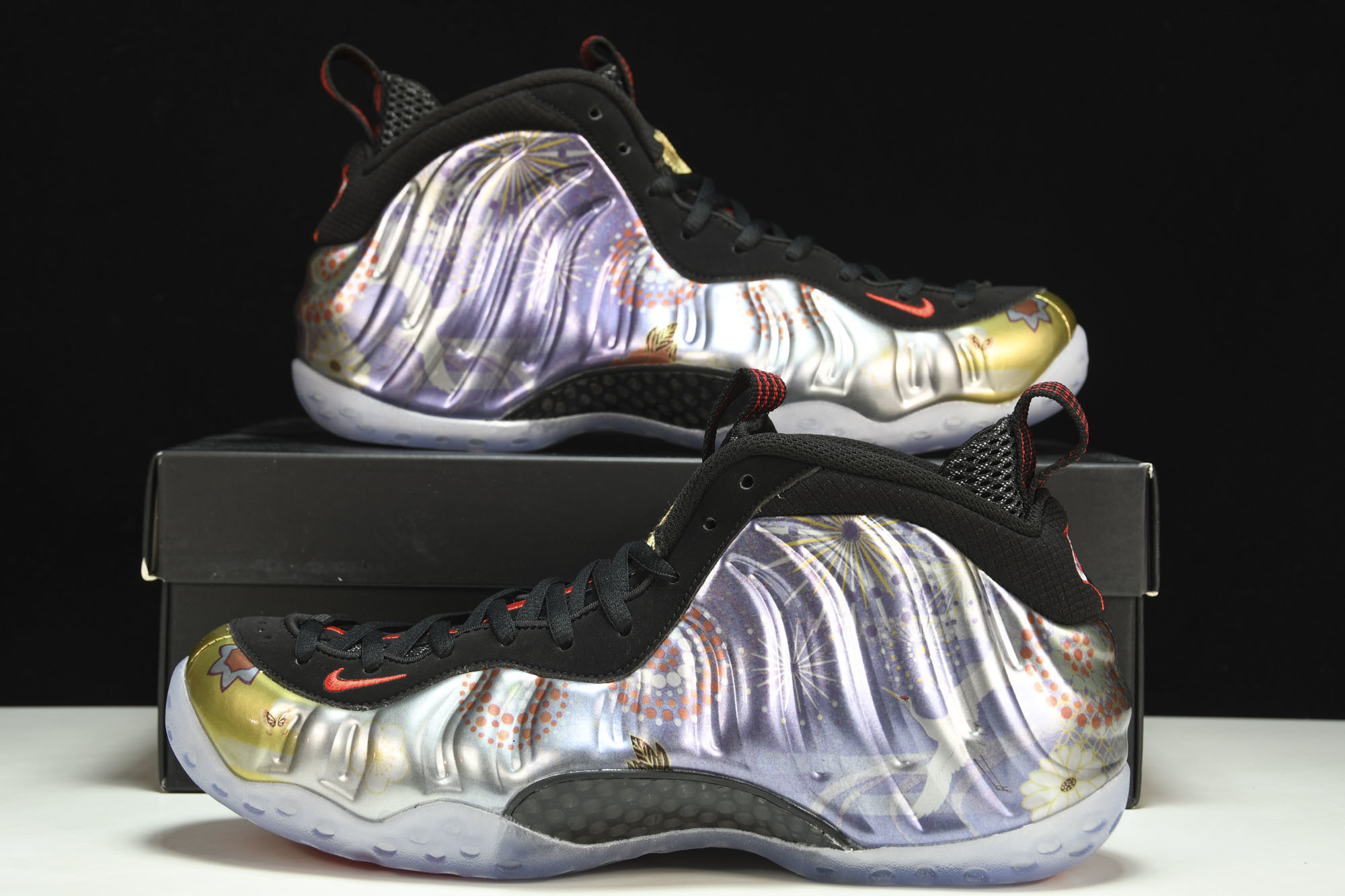 NK Air Foamposite One CNY限量新年烟花喷AO7541-00638.5 39 41
