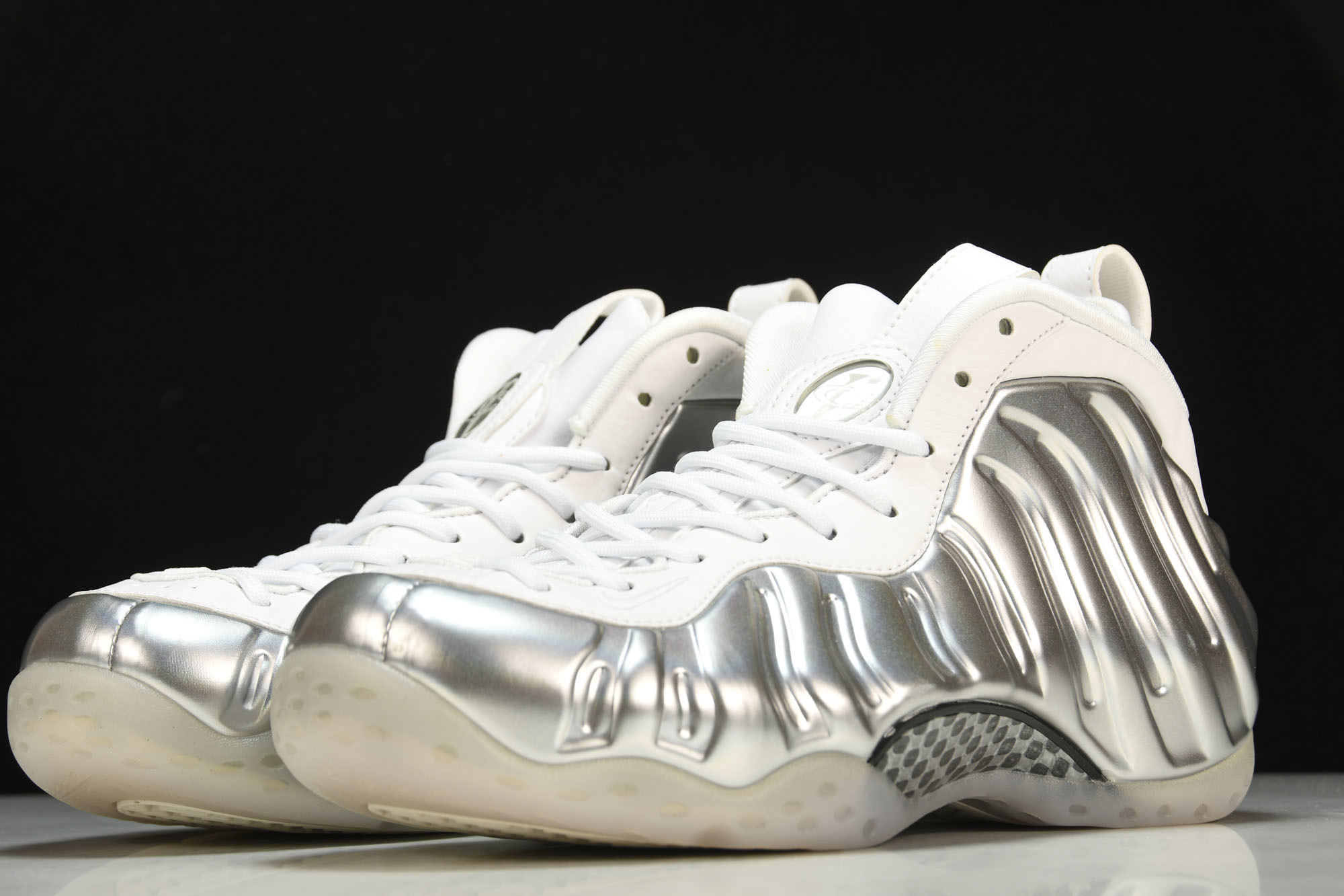 NK Air Foamposite One WMNS Chrome 白银喷泡 AA3963-10038.