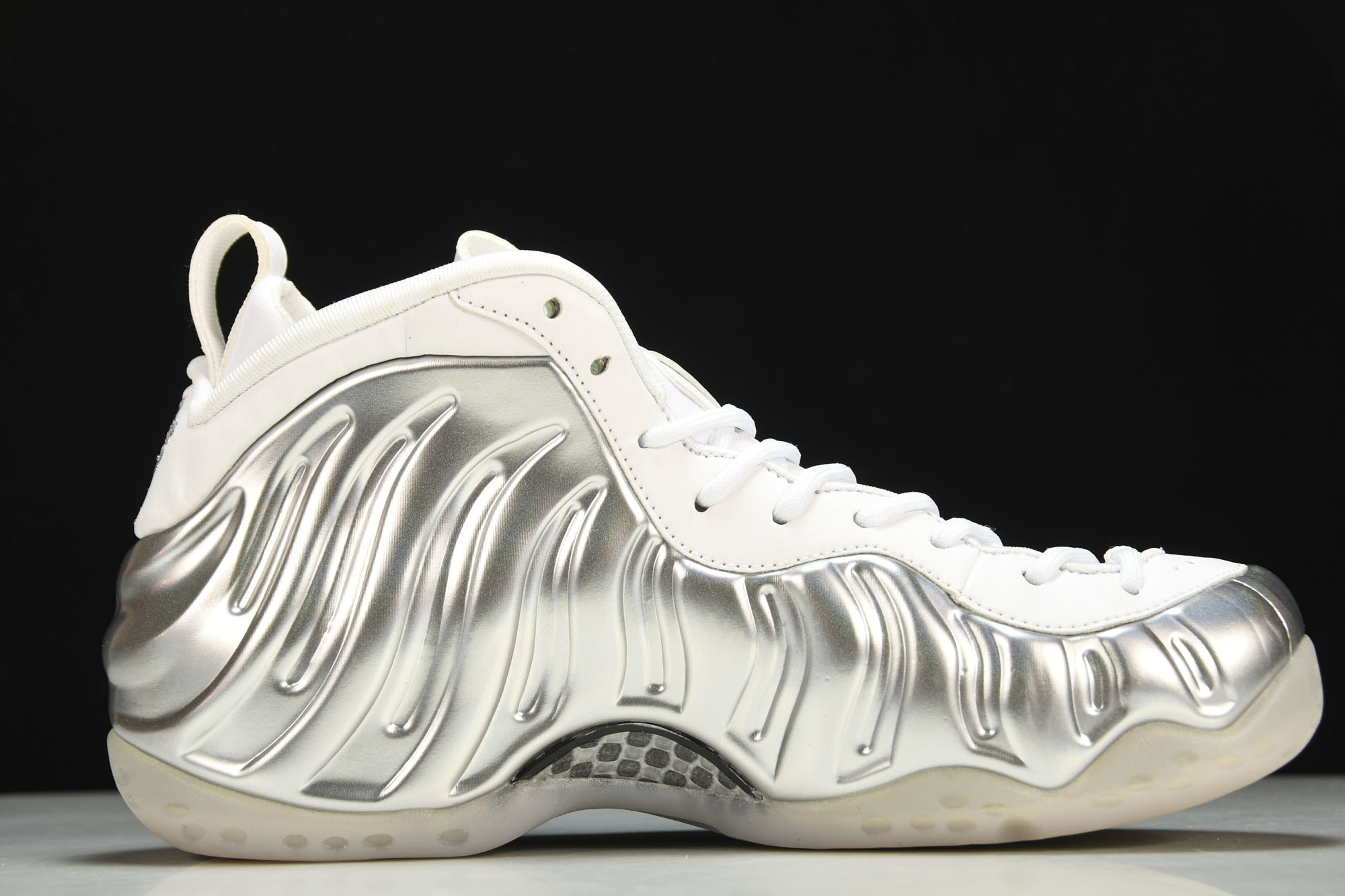 NK Air Foamposite One WMNS Chrome 白银喷泡 AA3963-10038.