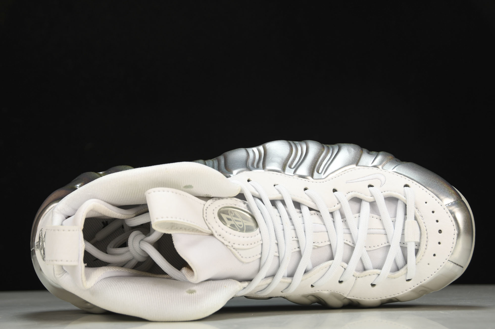 NK Air Foamposite One WMNS Chrome 白银喷泡 AA3963-10038.