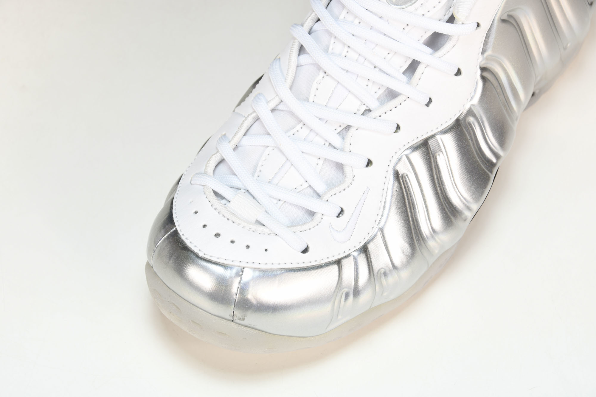NK Air Foamposite One WMNS Chrome 白银喷泡 AA3963-10038.
