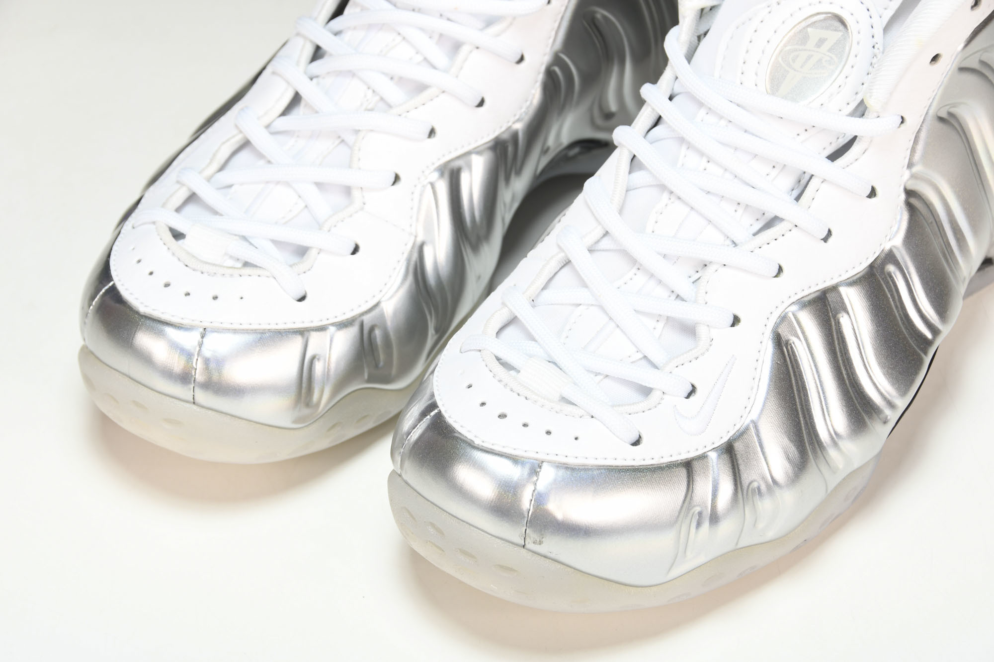 NK Air Foamposite One WMNS Chrome 白银喷泡 AA3963-10038.