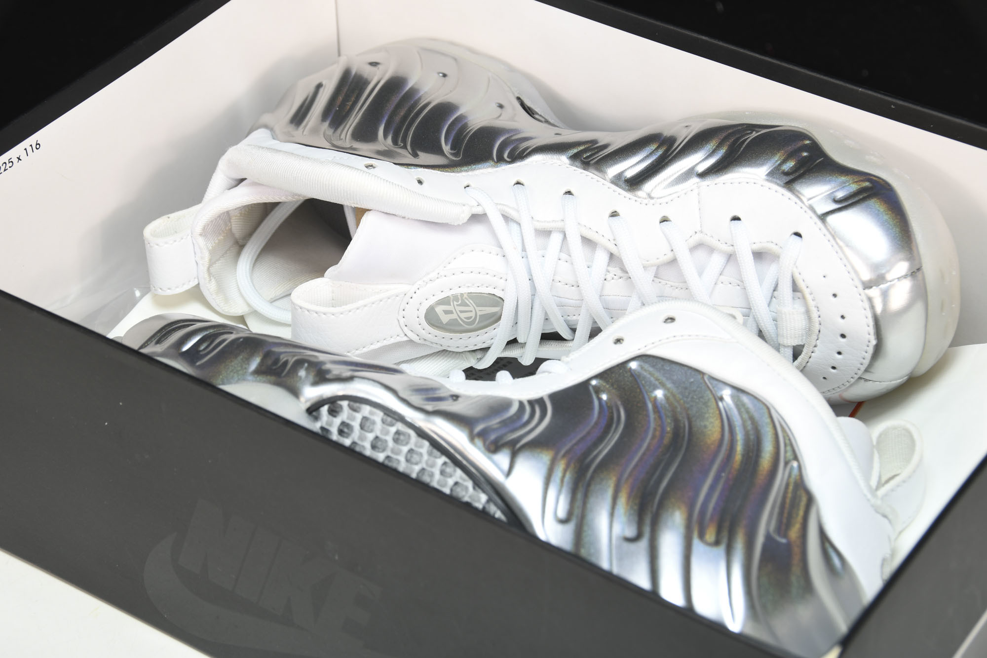 NK Air Foamposite One WMNS Chrome 白银喷泡 AA3963-10038.
