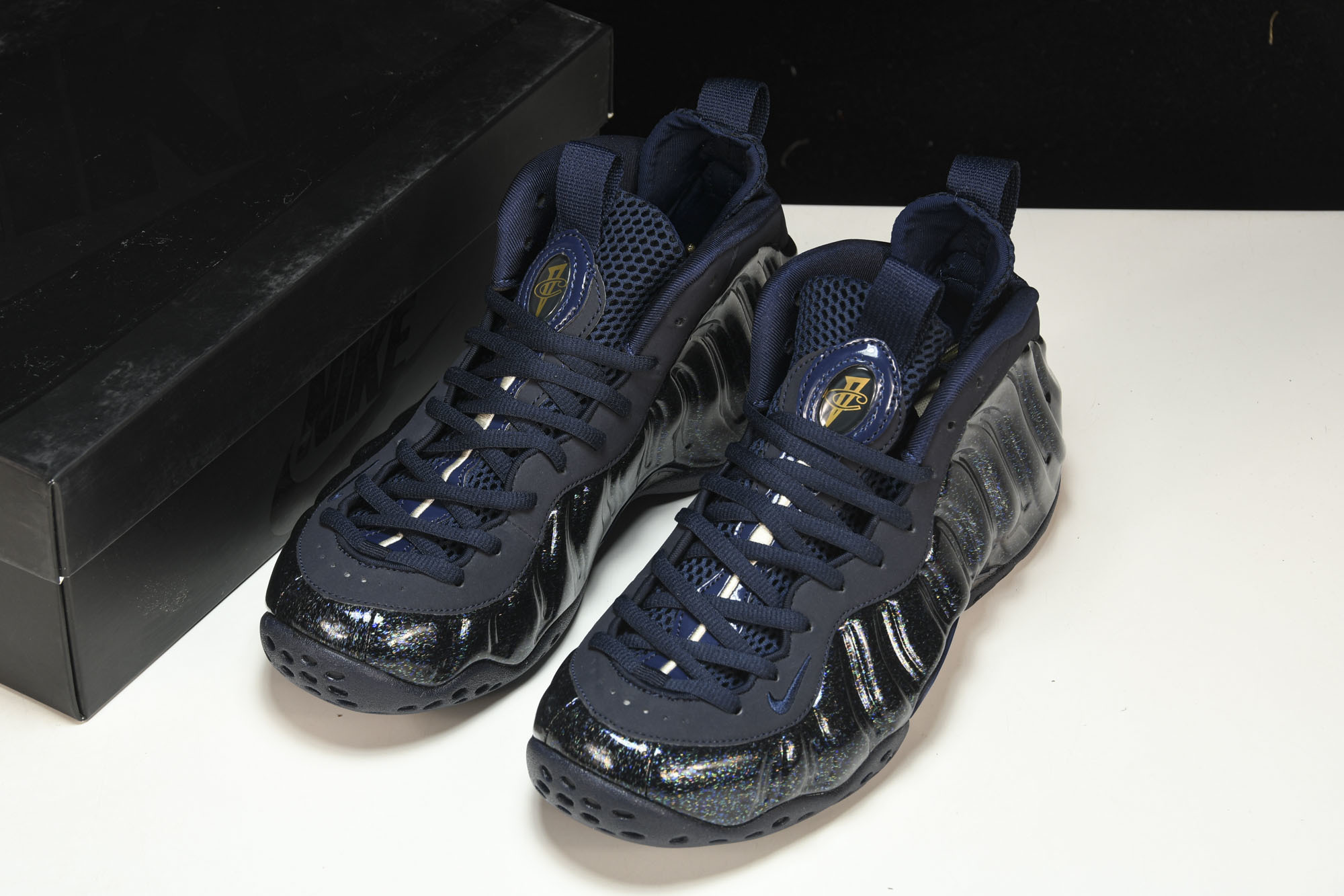 NK Air Foamposite One 黑曜石 隐形人喷 AA3963-40038.5 39 41 
