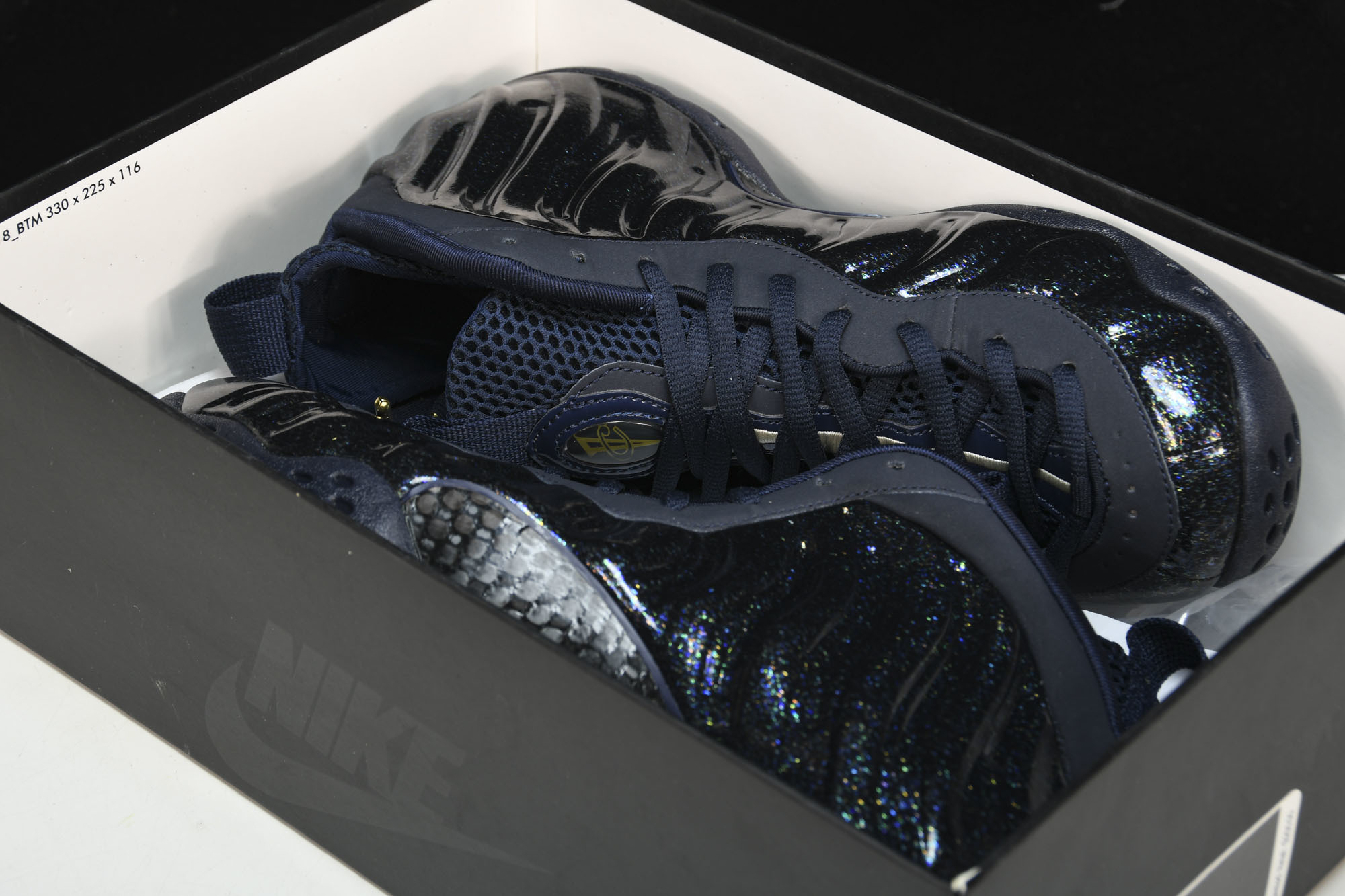 NK Air Foamposite One 黑曜石 隐形人喷 AA3963-40038.5 39 41 