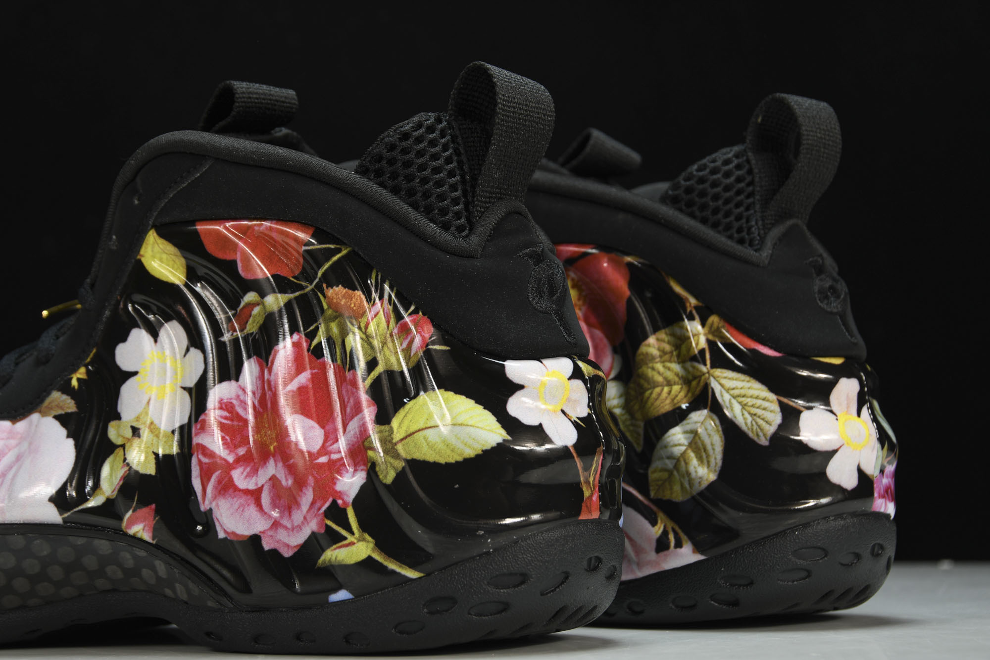 NK Air Foamposite One情人节花卉喷篮球鞋-01241 42 42.5 43 44 4