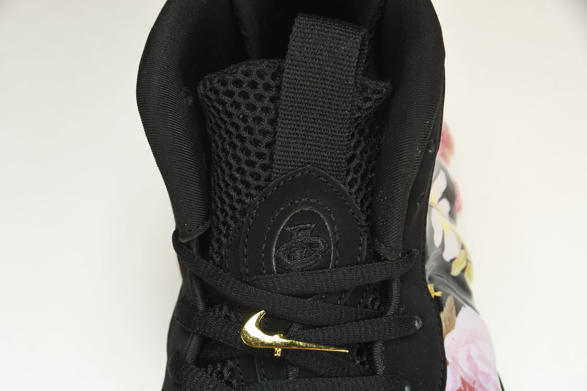 NK Air Foamposite One情人节花卉喷篮球鞋-01241 42 42.5 43 44 4