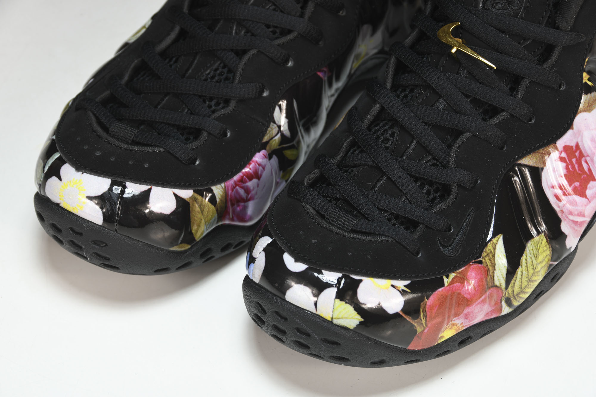 NK Air Foamposite One情人节花卉喷篮球鞋-01241 42 42.5 43 44 4
