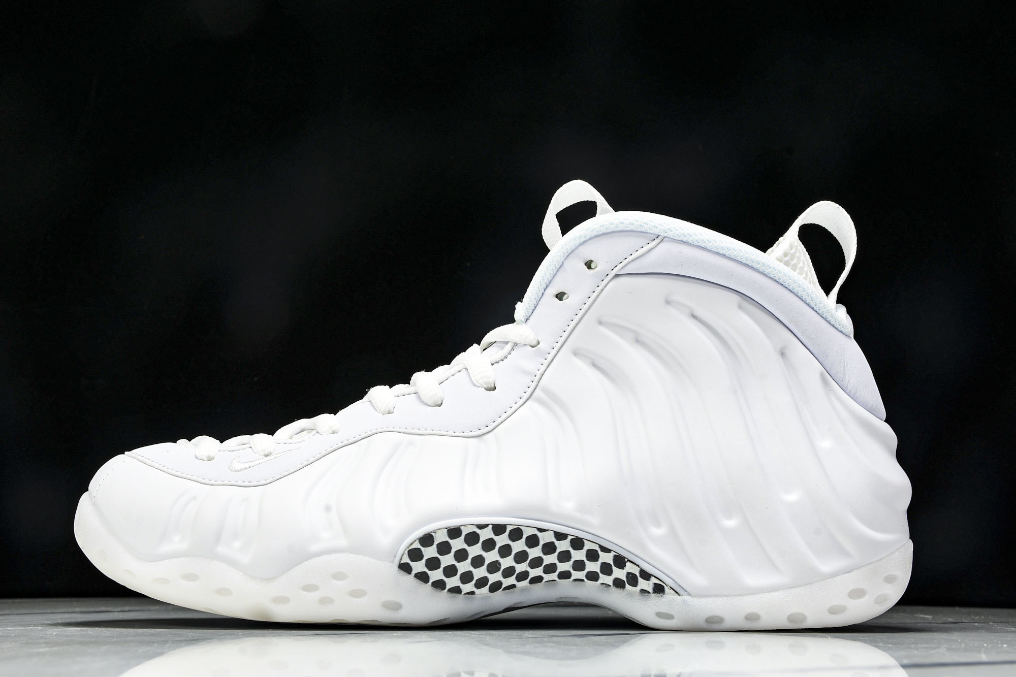 NK Air Foamposite One “Triple White” 舒适百搭 防滑耐磨 中帮 复古
