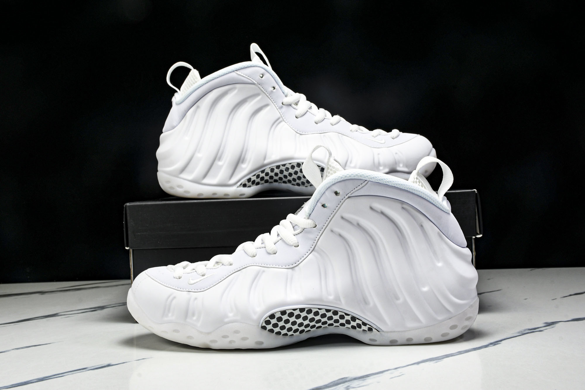 NK Air Foamposite One “Triple White” 舒适百搭 防滑耐磨 中帮 复古