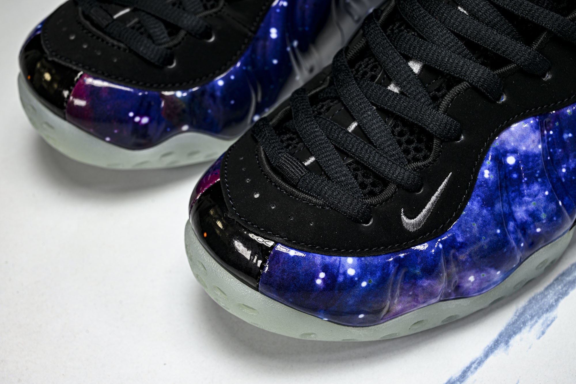 NK 耐克 AIR FOAMPOSITE ONE QS 男士减震支撑中帮运动复古篮球鞋FQ4303 40